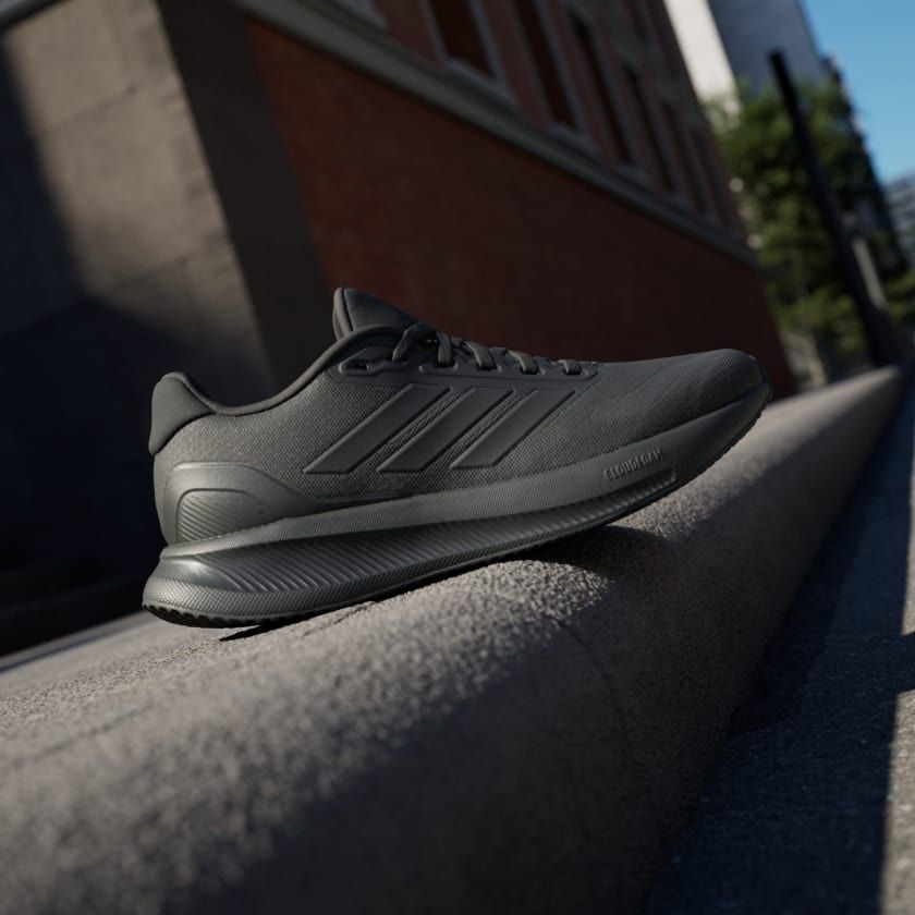 Кроссовки женские Adidas Runfalcon 5 W IE8828 36 (3.5 UK) черные фото 5