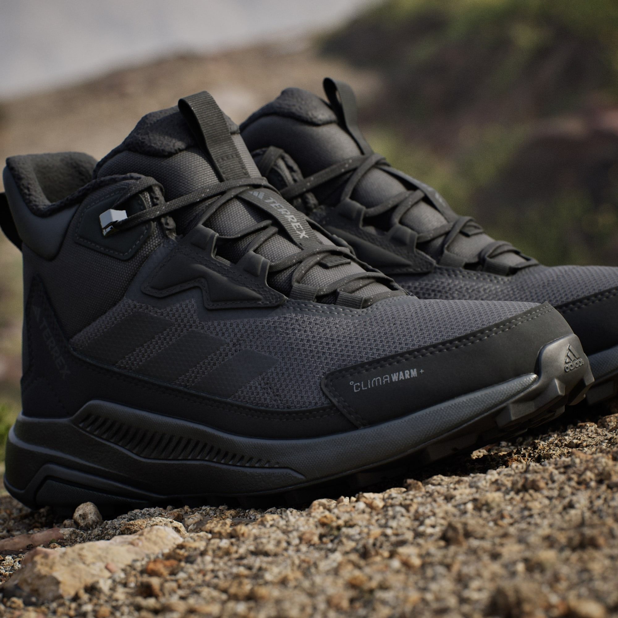 Ботинки женские Adidas Terrex Anylander Climawarm + W JH8777 36 (3.5 UK) черные фото 7