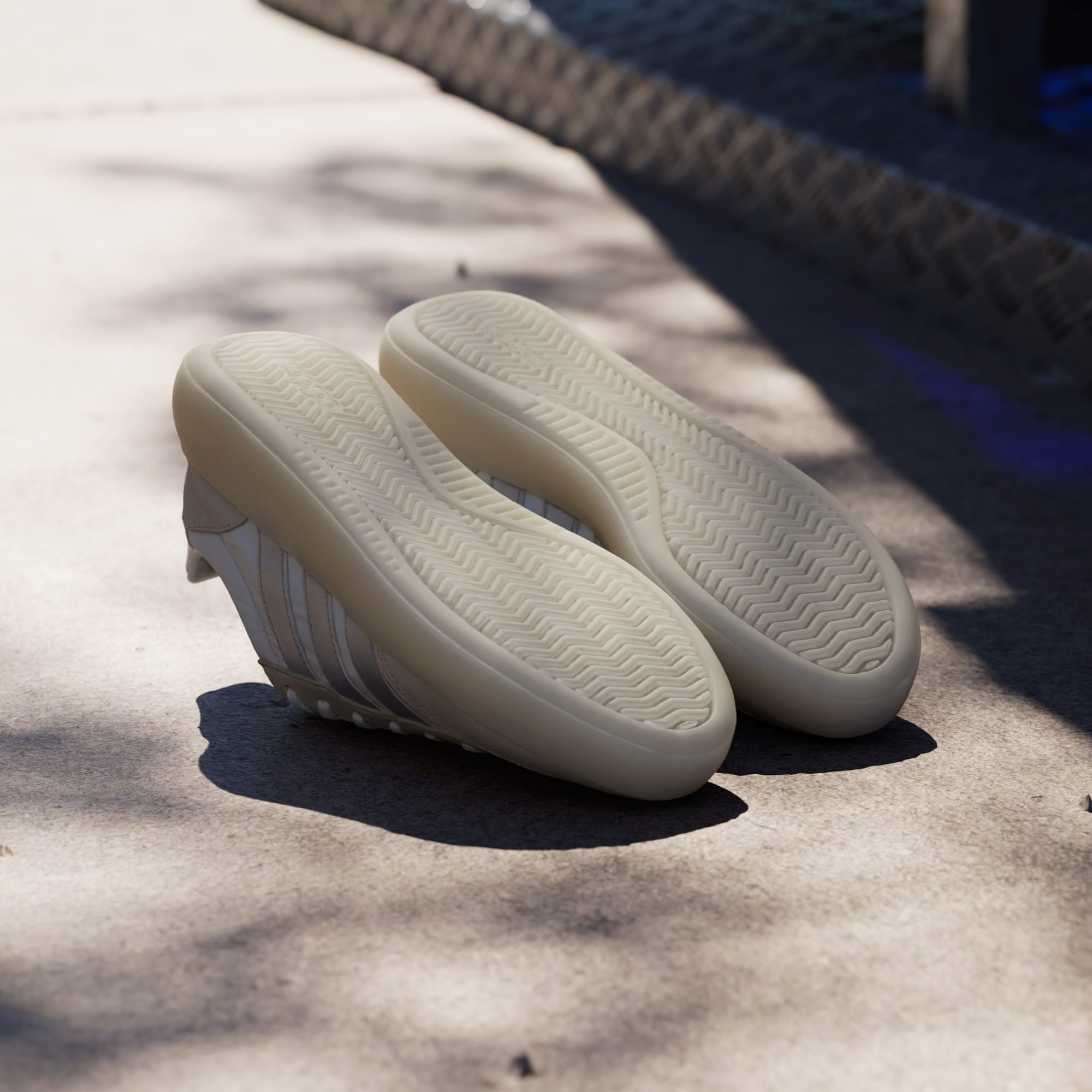 Кеды женские Adidas Barreda Decode JI2321 36 (3.5 UK) белые фото 19