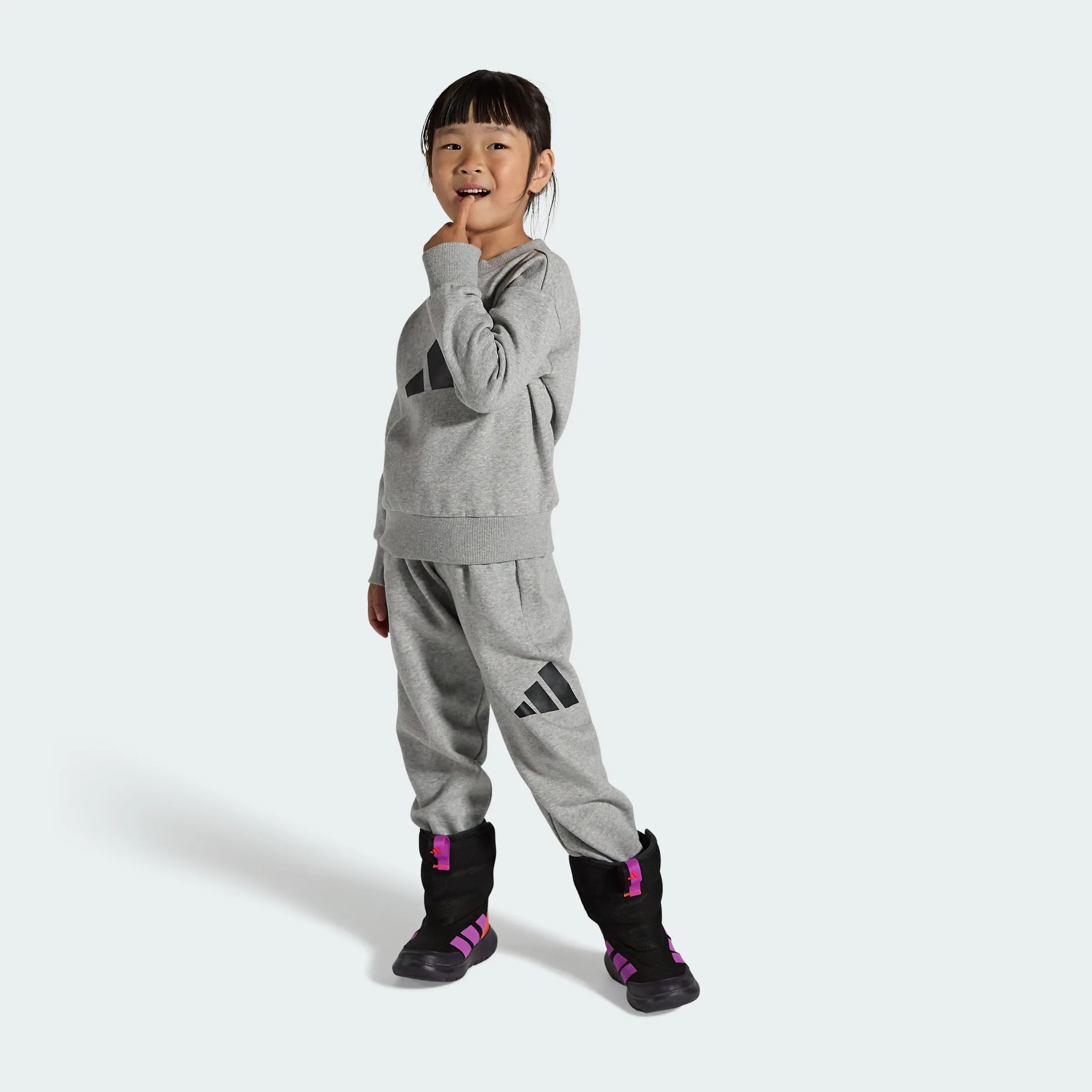 Сапоги детские Adidas Winterplay C JQ2633 28 (10K UK) черные фото 11