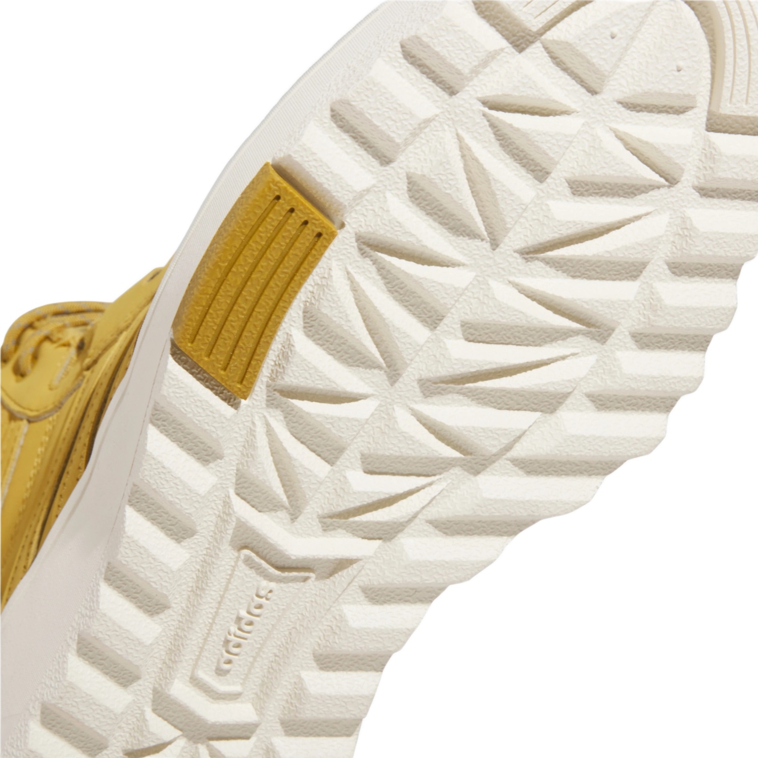 Ботинки Adidas Hoops 4.0 Mid Winterized JQ5365 36 (3.5 UK) горчичные фото