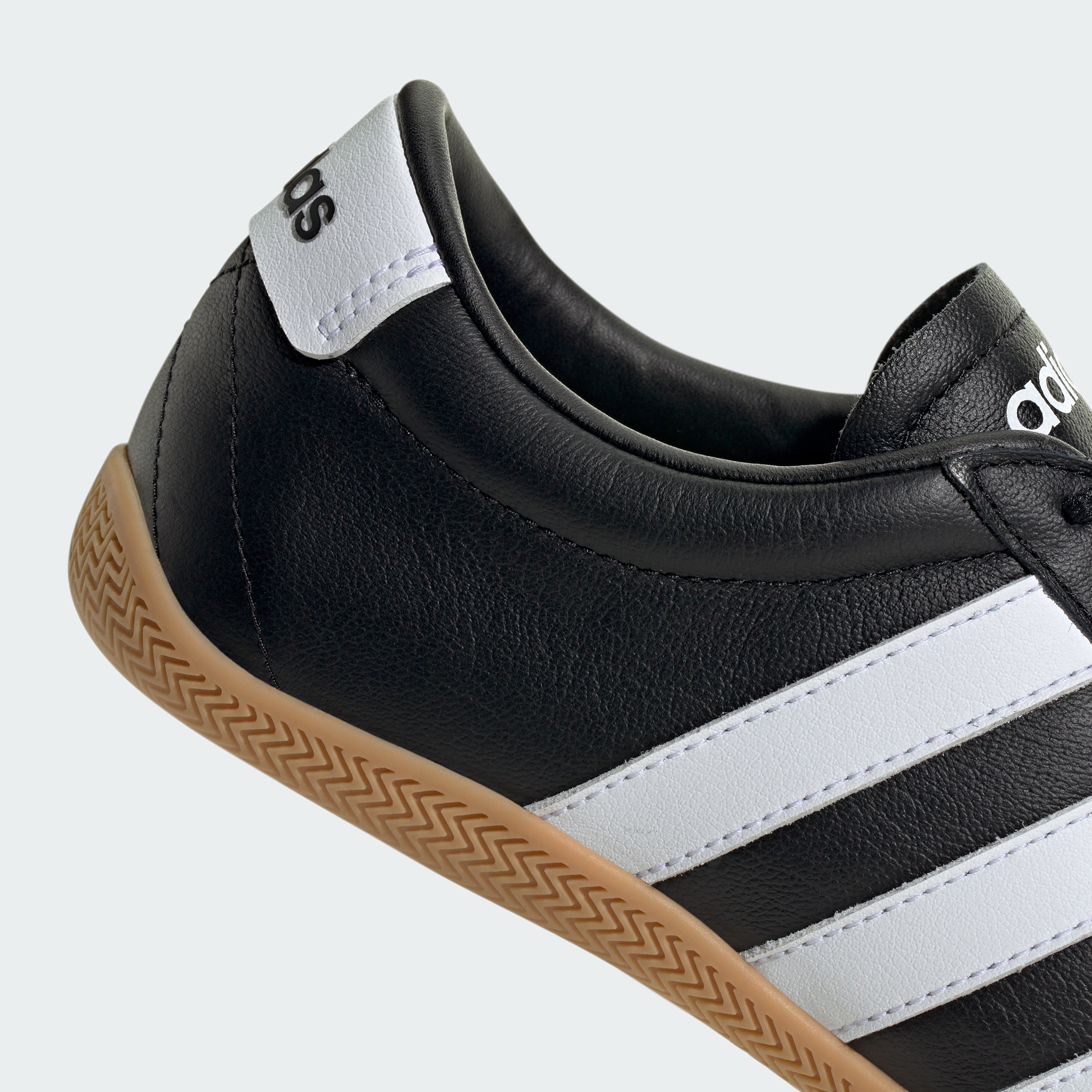 Кеды женские Adidas Grand Court LO JQ9684 36 2/3 (4 UK) черные фото 9