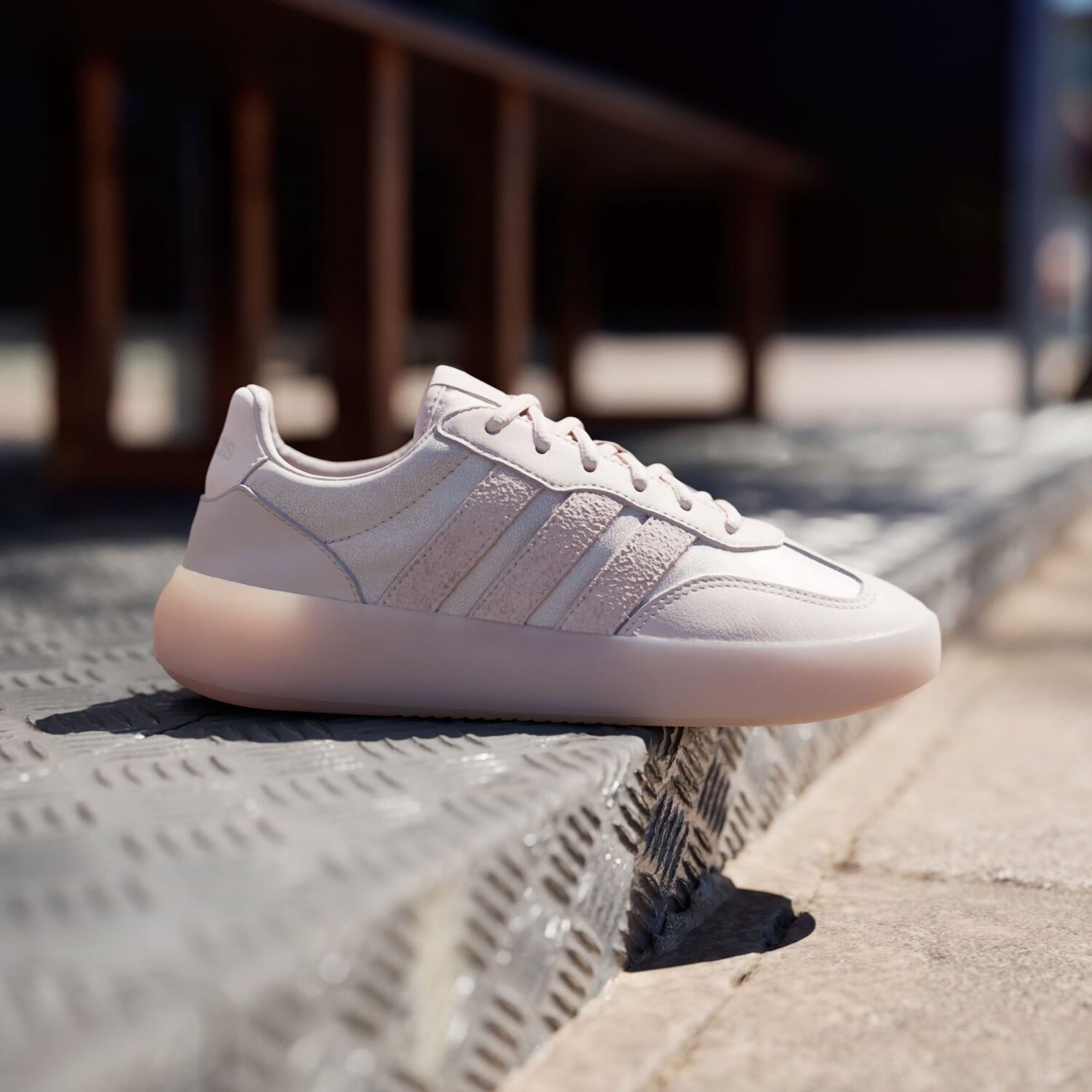 Кеды женские Adidas Barreda Decode JR1222 36 (3.5 UK) розовые фото