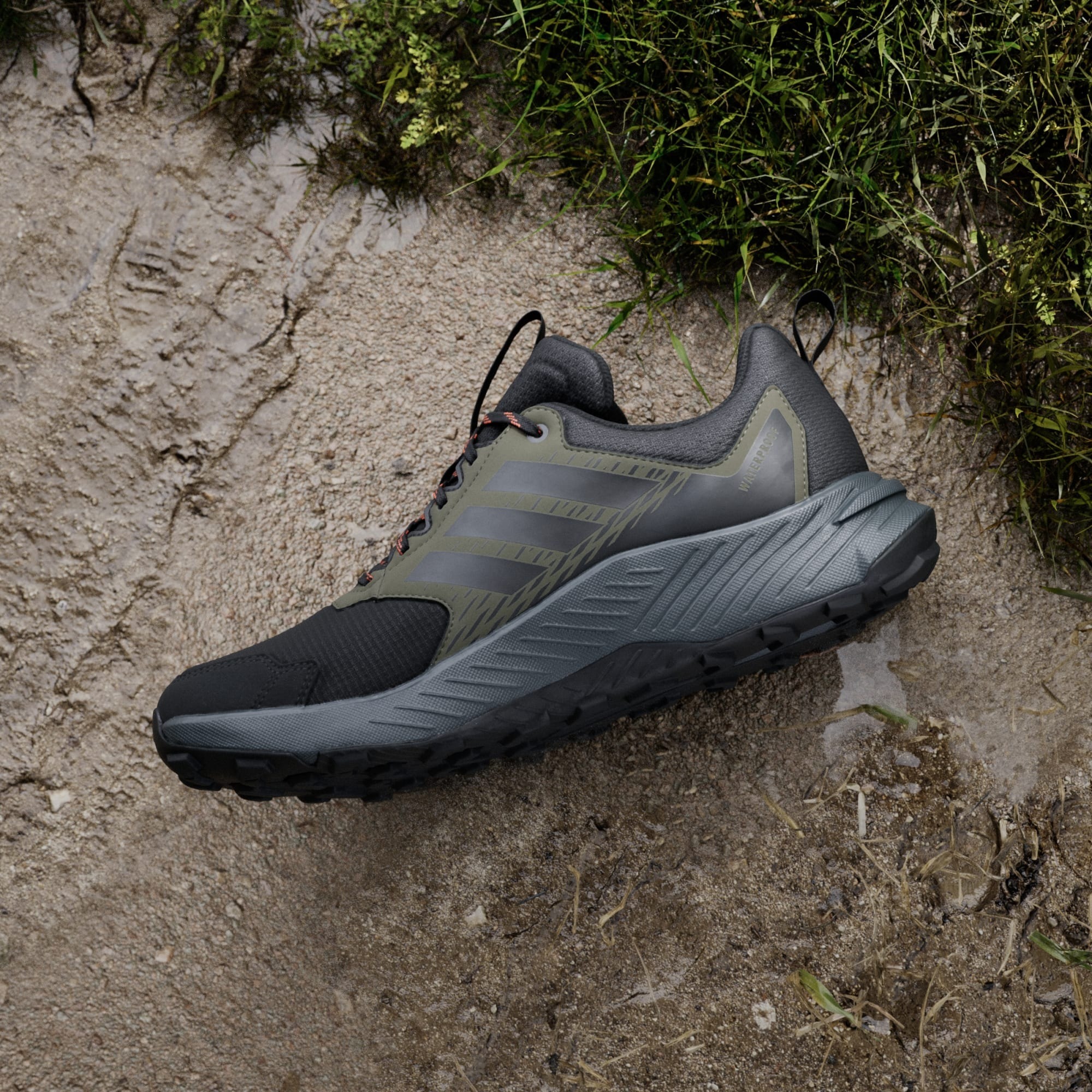 Кроссовки мужские Adidas Terrex Tracefinder 2 Clima JR7768 40 (6.5 UK) оливковые фото 3