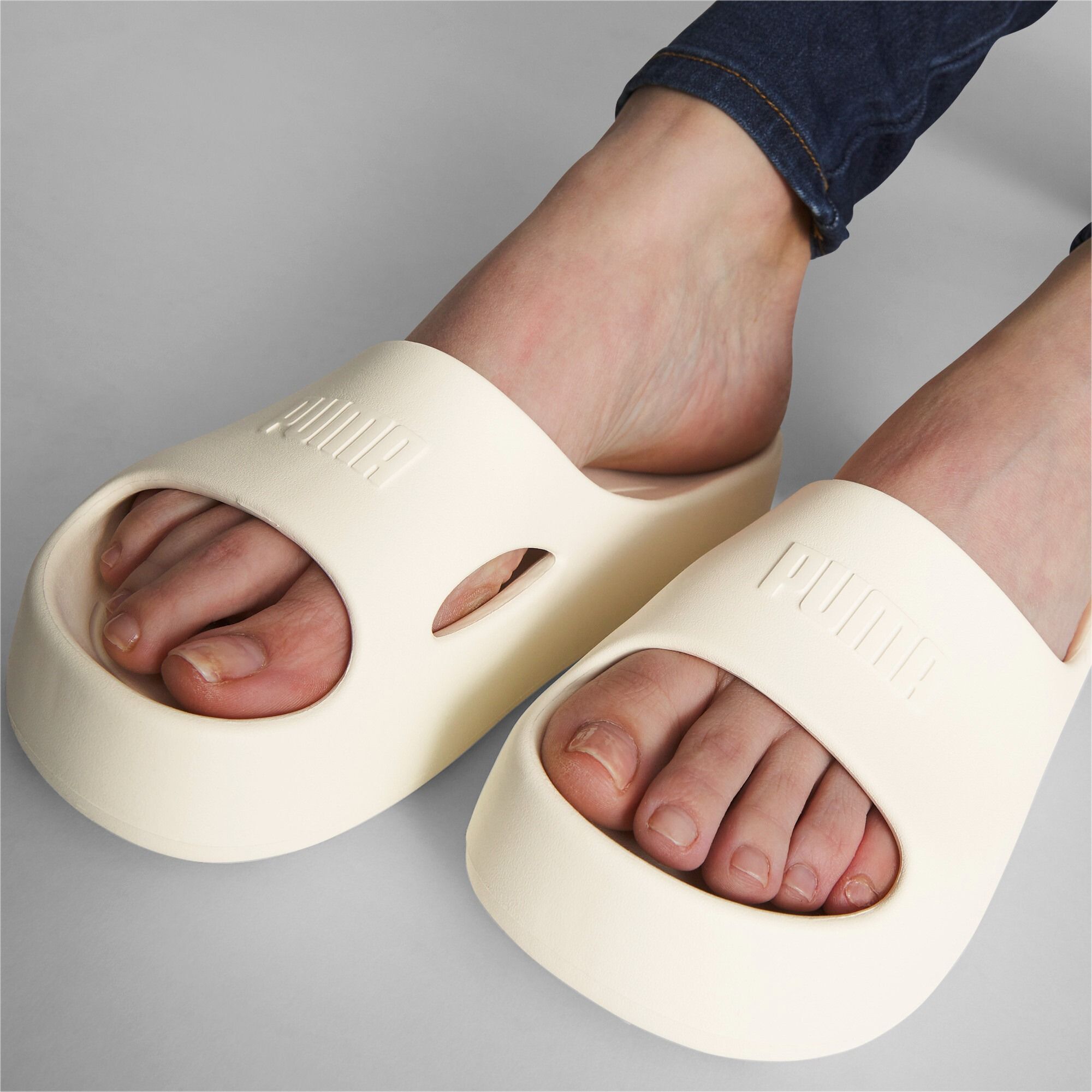 Шлепанцы женские Puma Shibusa 389082-02 40.5 (7 UK) молочые фото 7