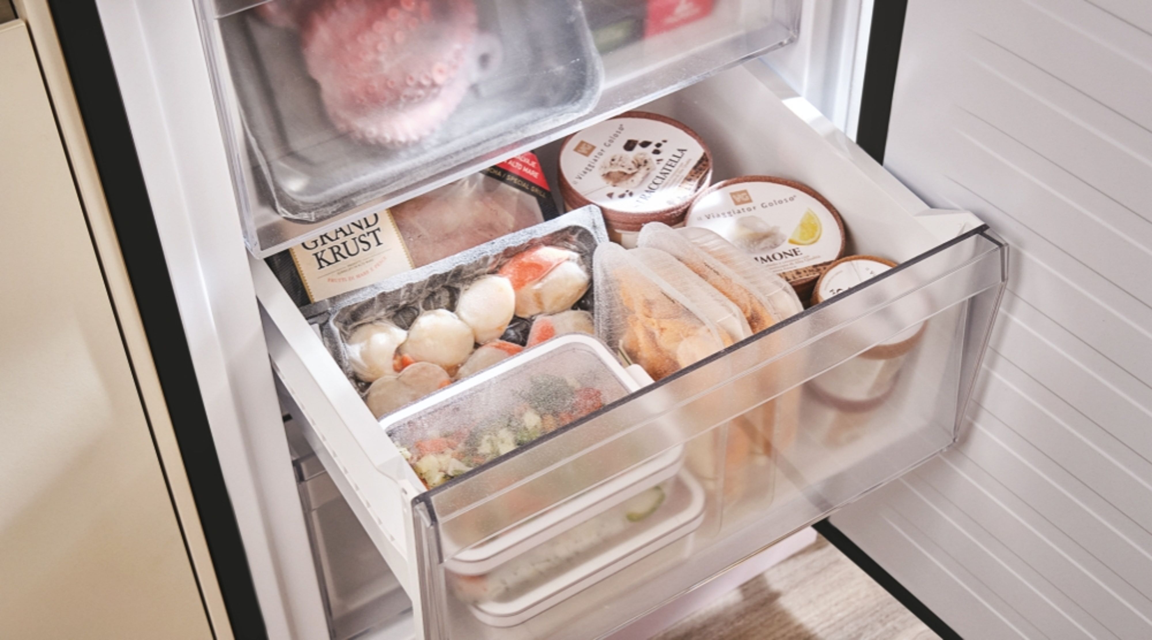 Холодильник Candy ECN2CQTEB186фото