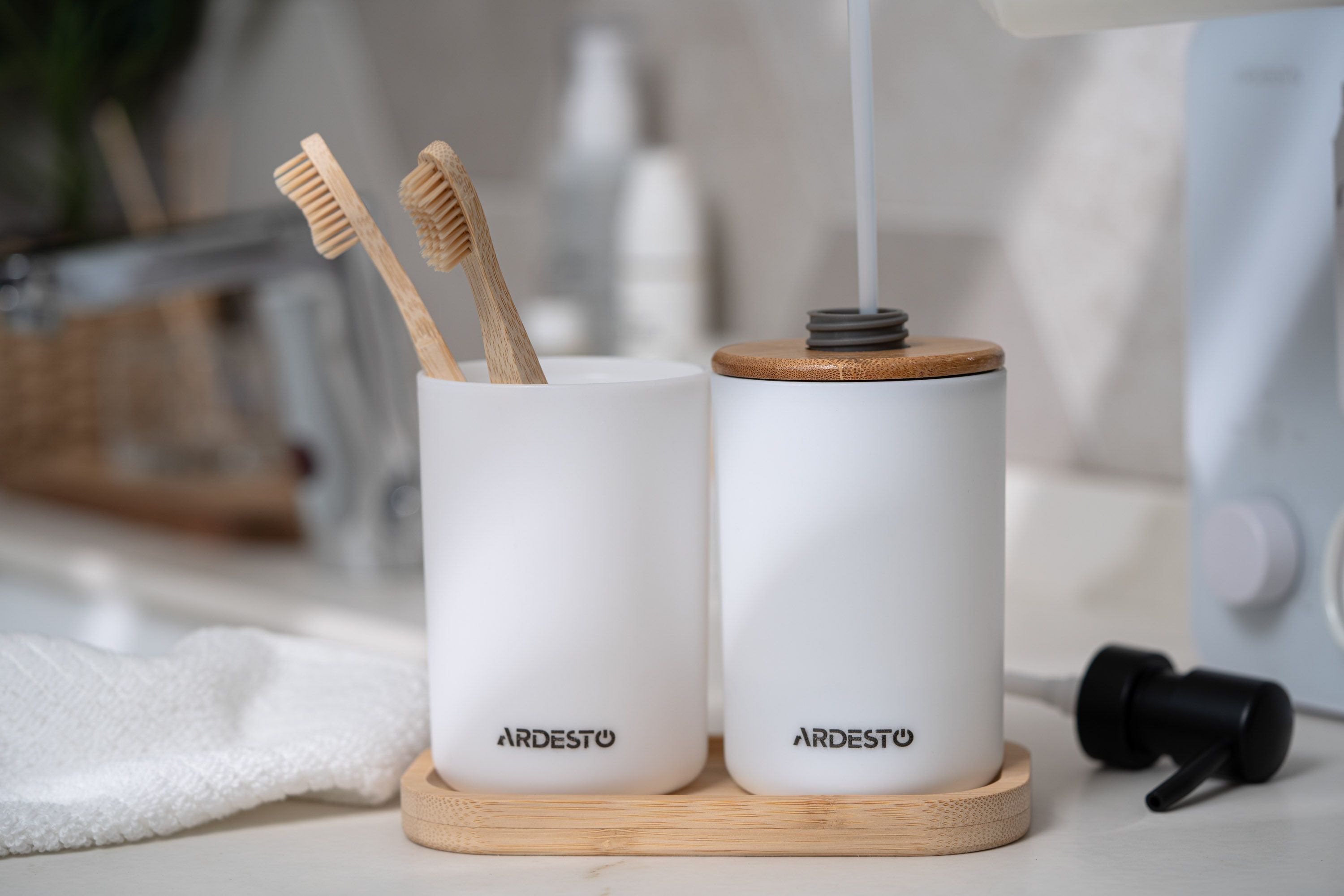 Набор для ванной комнаты ARDESTO Minimalism 360мл, 3 предмета, белый (ARHB3110WB) фото 5