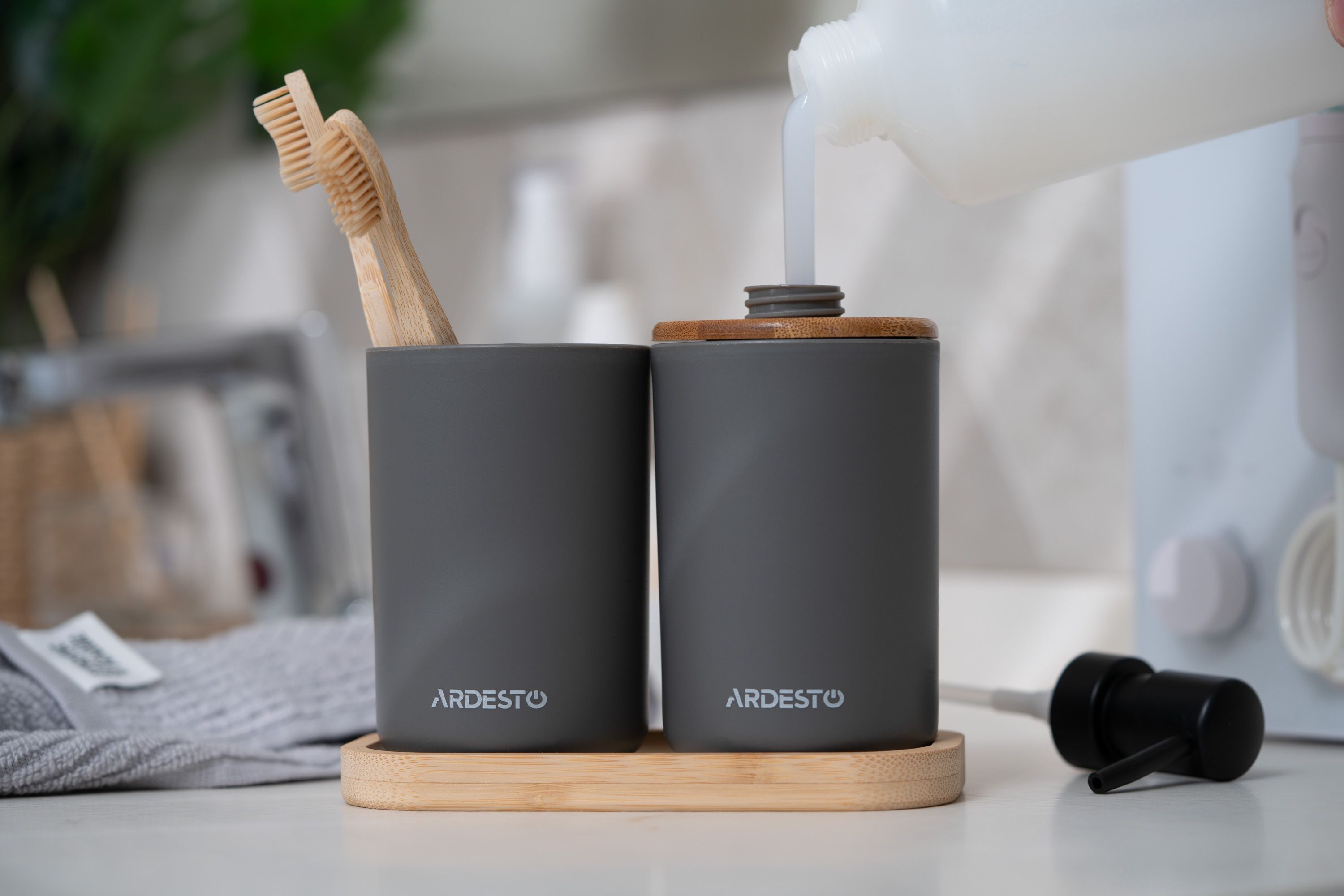 Набір для ванної кімнати ARDESTO Minimalism 360мл, 3 предмети, сірий темний (ARHB3110GB)фото