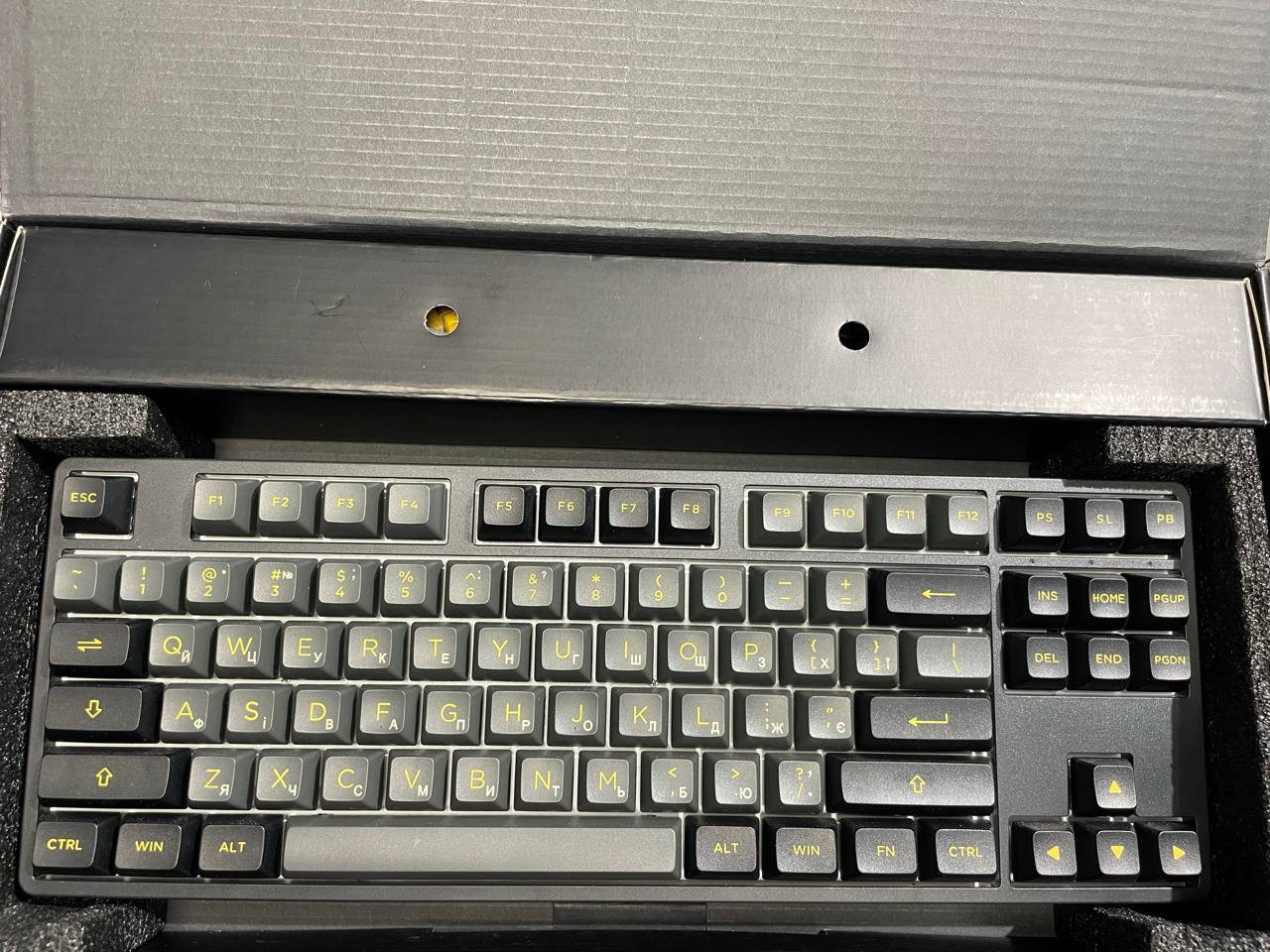 Клавіатура Akko 5087B Plus Black &amp; Gold 87Key, CS Silver, BT/WL/USB, Hot-swappable, EN/UKR, RGB, Blackфото