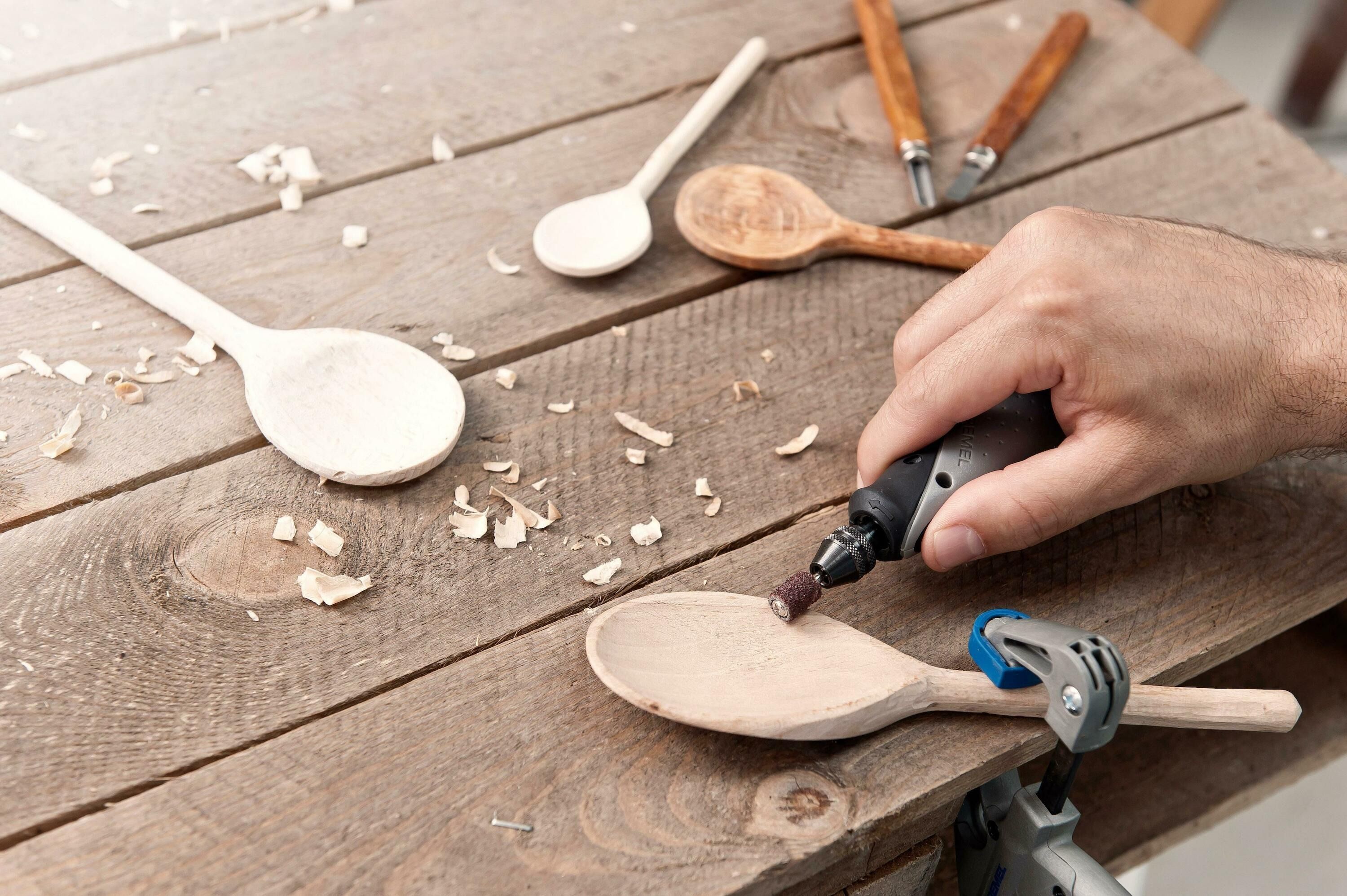 Многофункциональный инструмент Dremel Stylo 2050-15, 15 насадок (F.013.205.0JM) фото 9