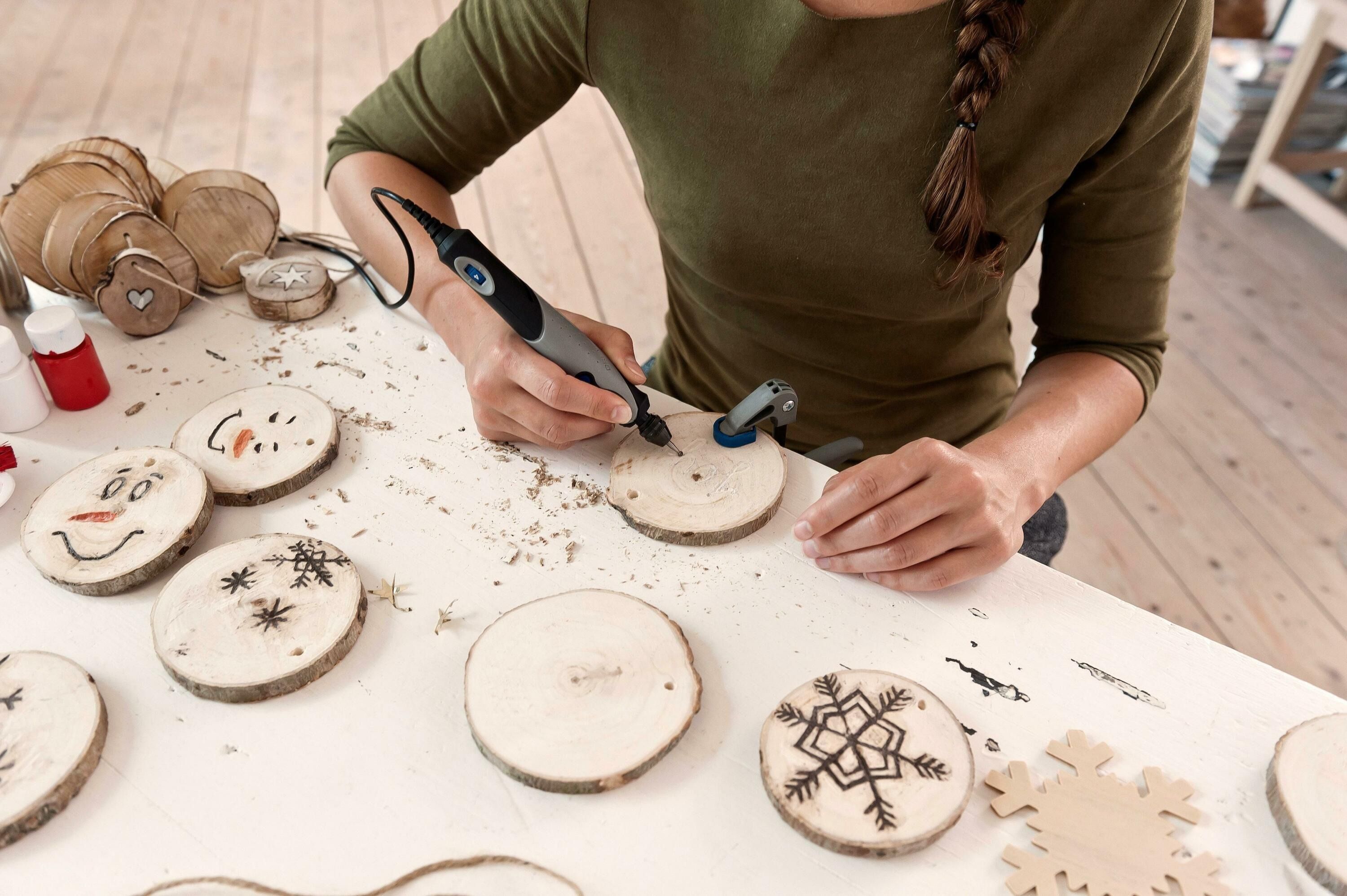 Многофункциональный инструмент Dremel Stylo 2050-15, 15 насадок (F.013.205.0JM) фото 8