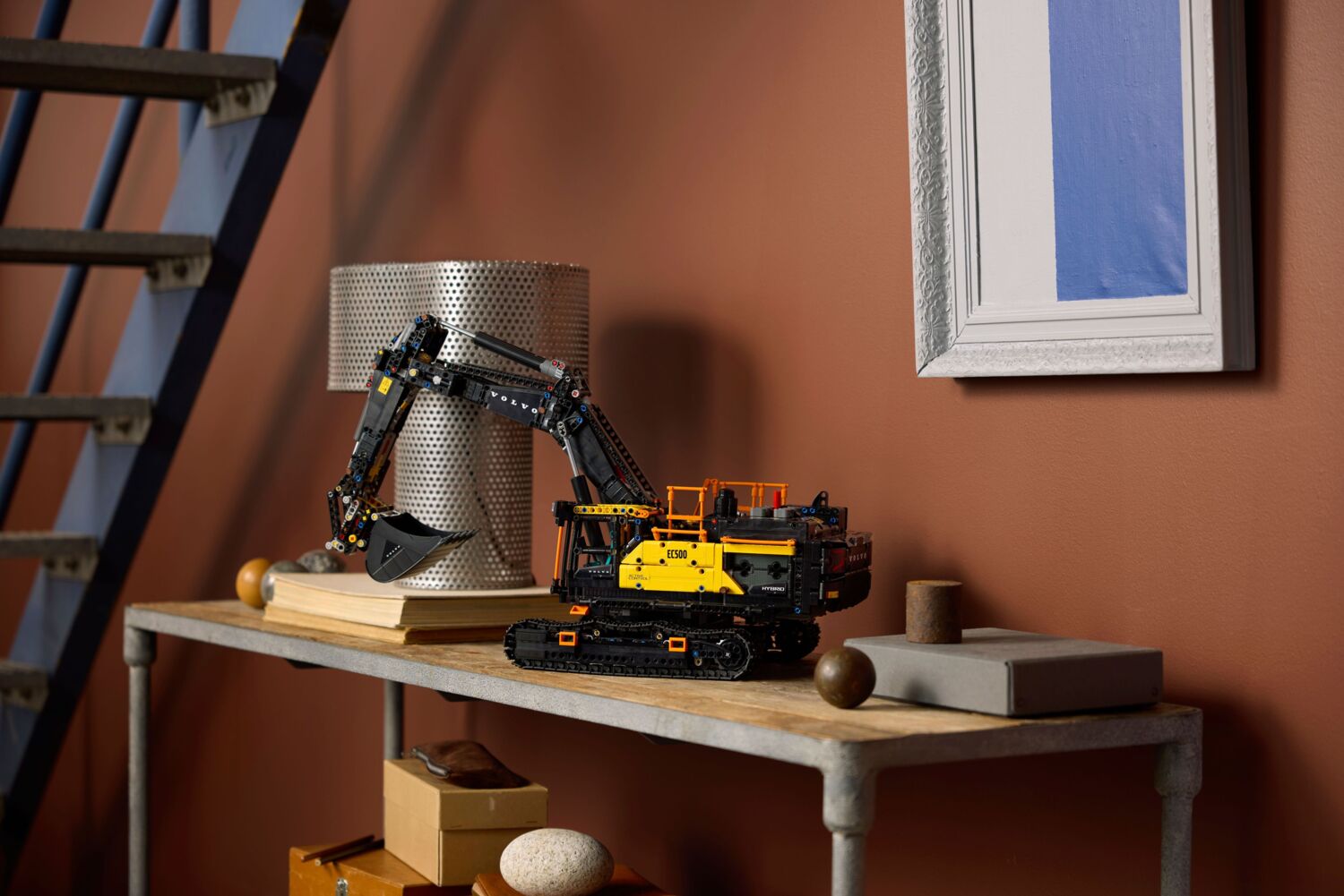 LEGO 42215 Technic Екскаватор Volvo EC500 Hybridфото