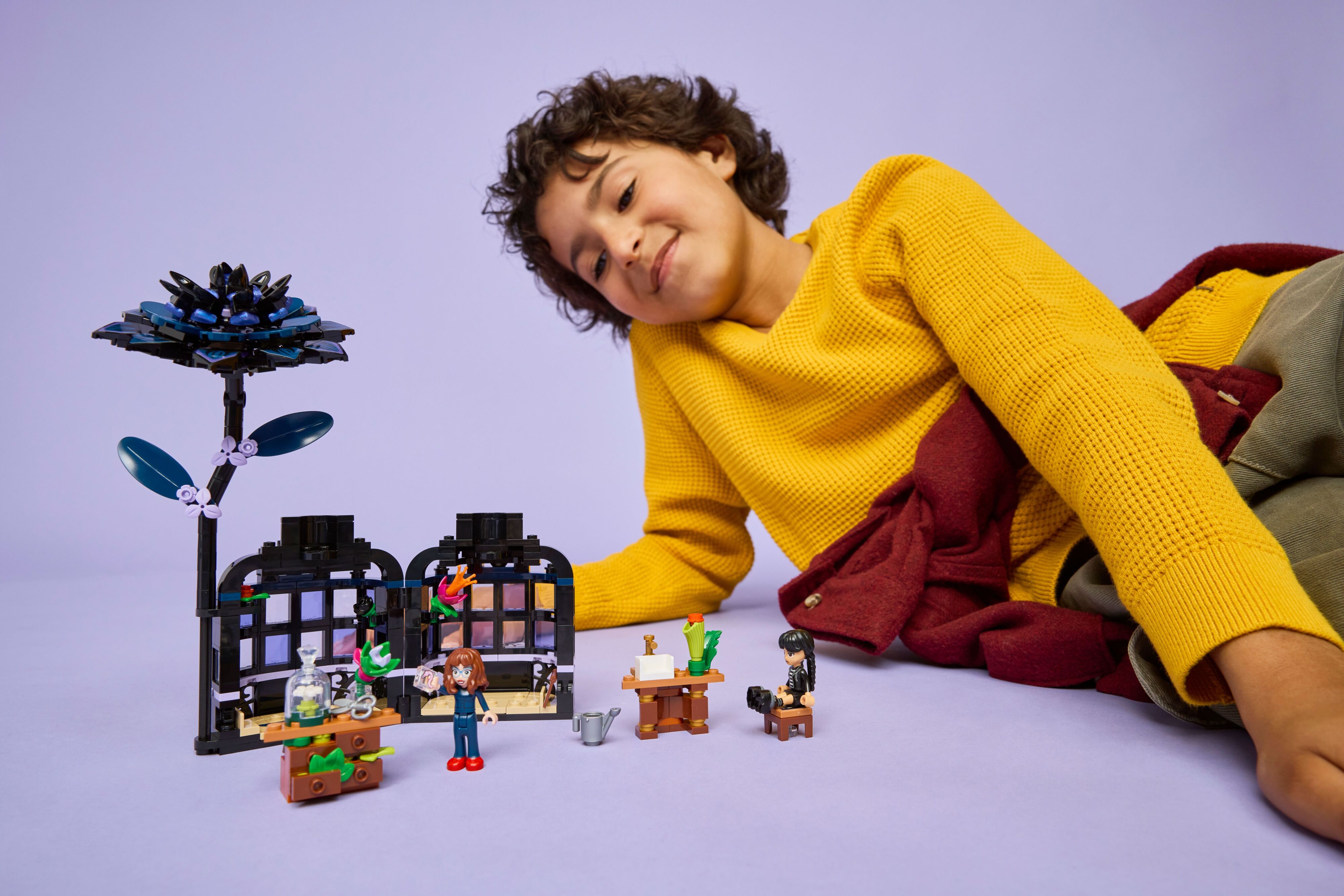 LEGO 76784 Wednesday Цветок чорной георгины фото 10