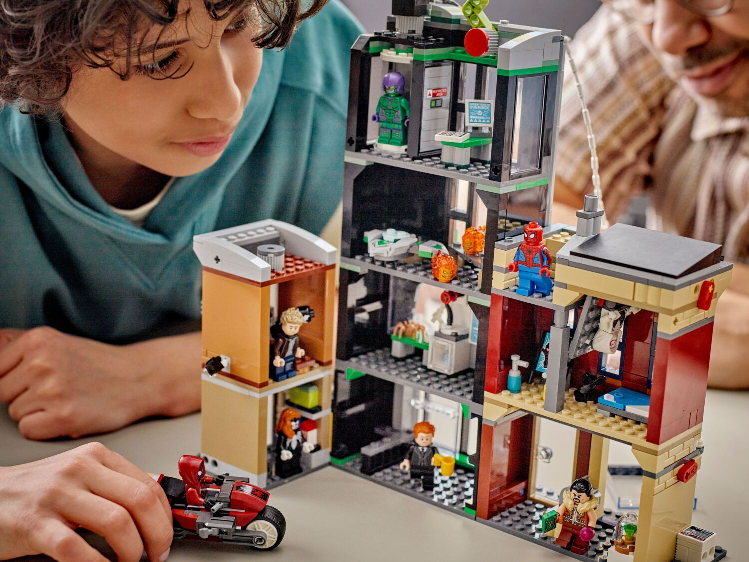 LEGO 76324 Super Heroes Человек-павук против Оскорпа фото