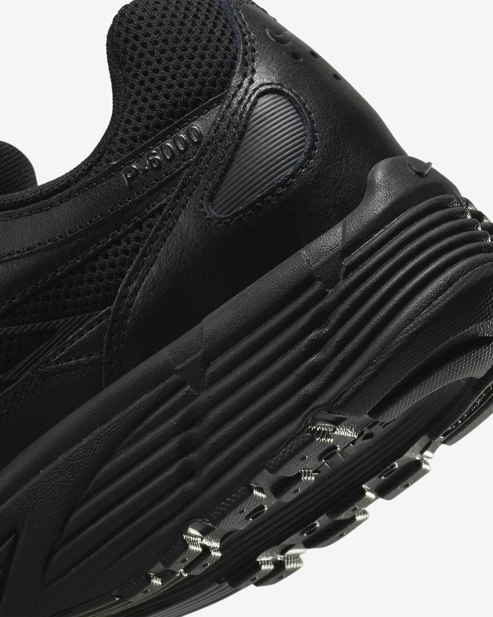 Кроссовки мужские Nike P-6000 CD6404-002 40 (7 US) черные фото 9