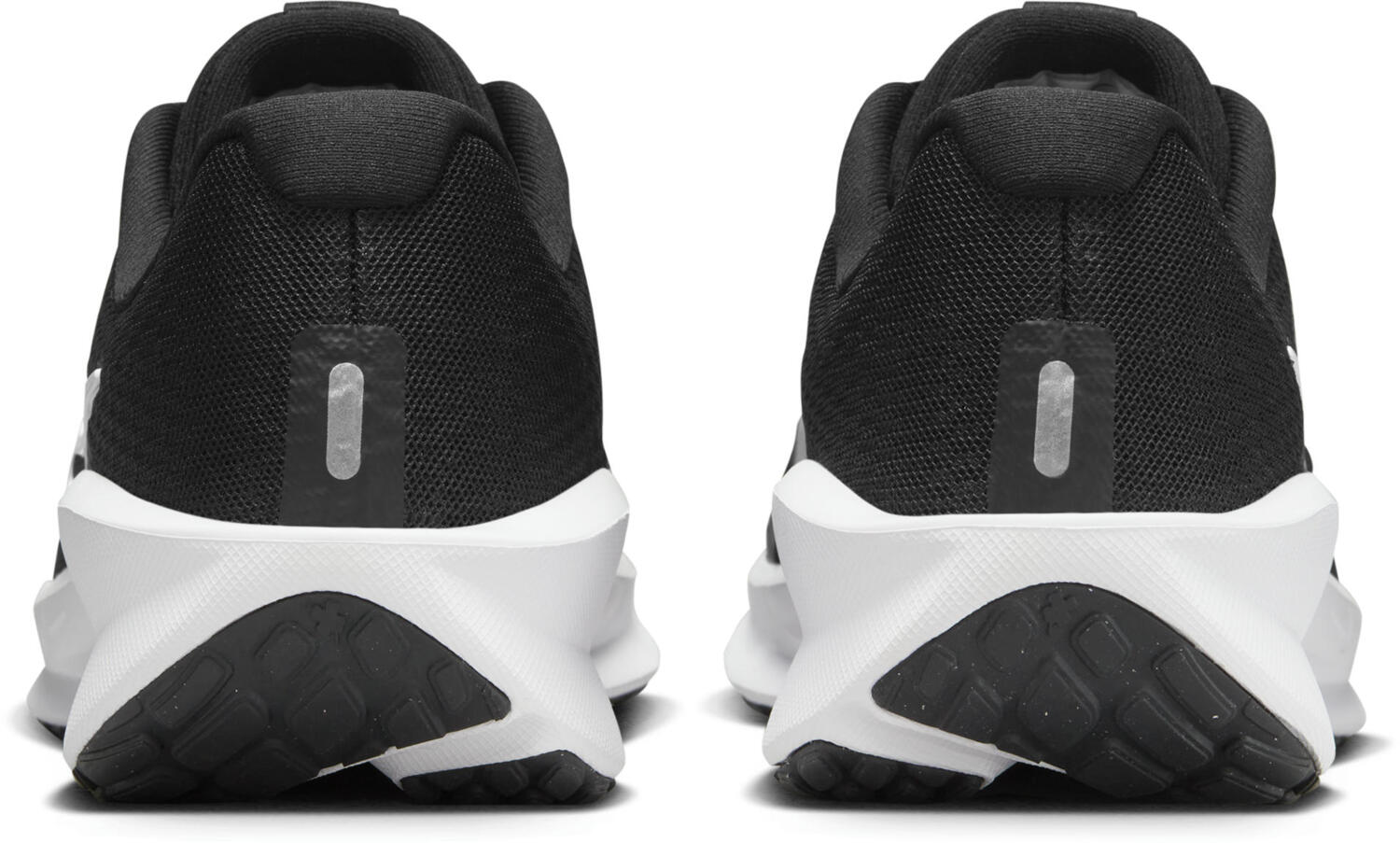 Кроссовки женские Nike W Downshifter 13 FD6476-001 41 (9.5 US) черные фото