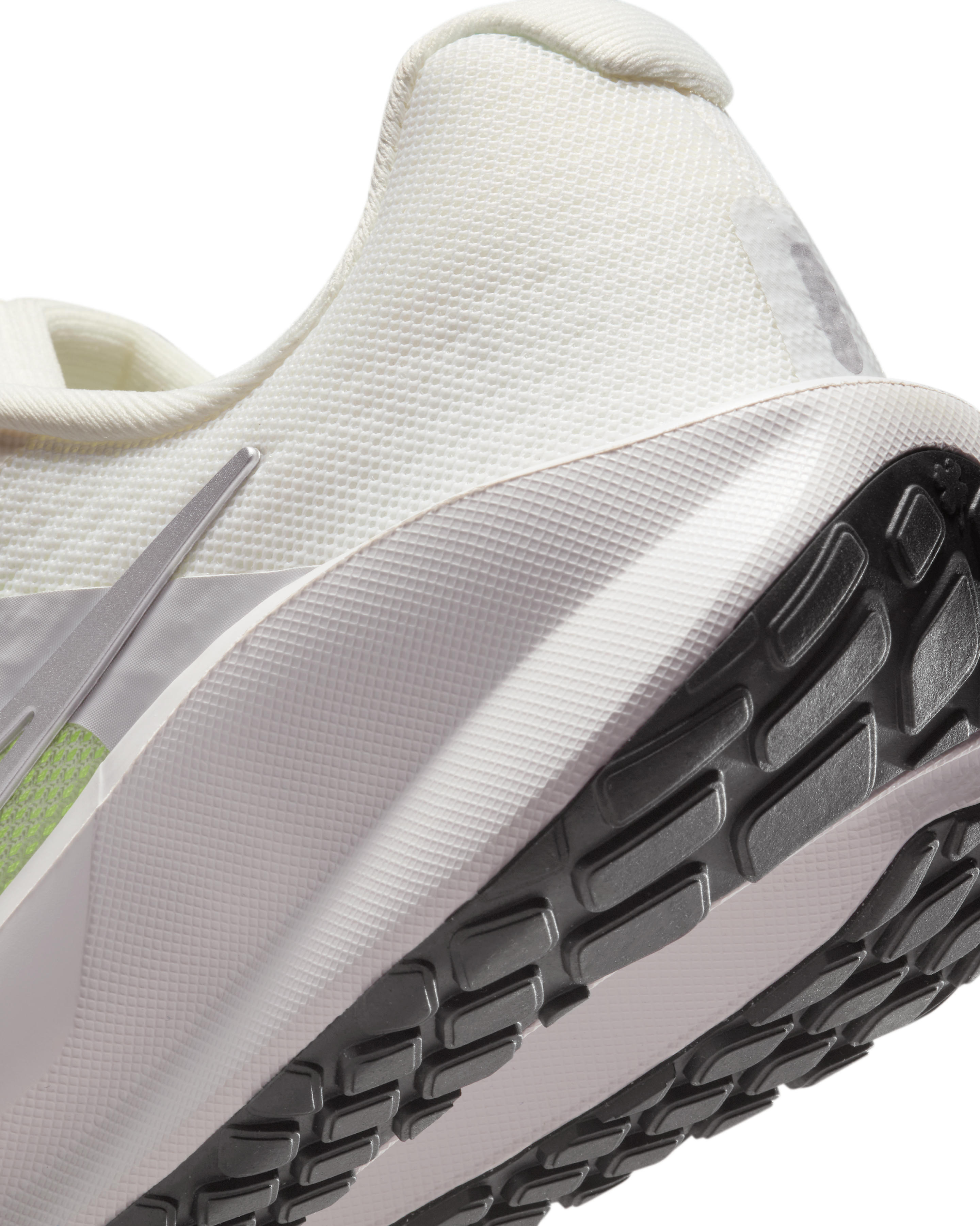 Кроссовки женские Nike W Downshifter 13 FD6476-106 39 (8 US) бежевые фото 7