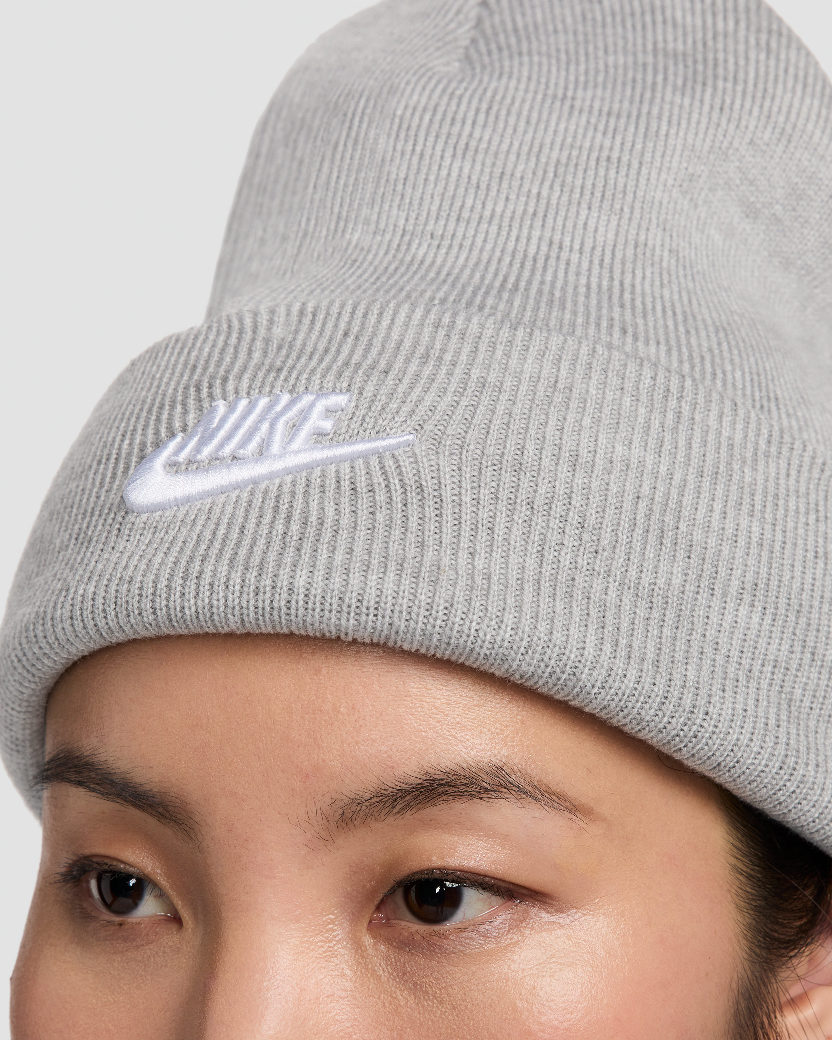 Шапка Nike U Nk Peak Beanie Tc Fut F24 L HF0186-063 One size сірафото