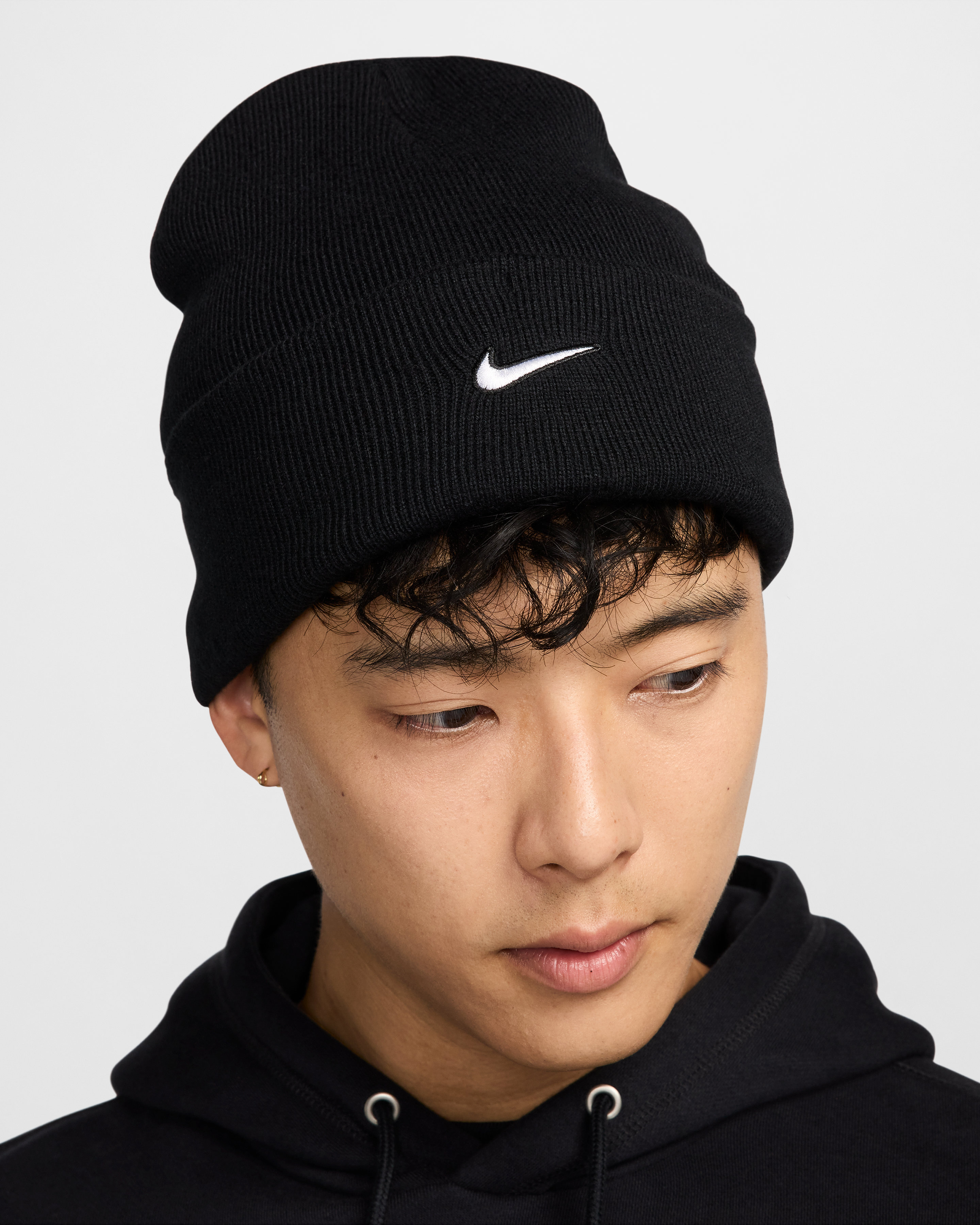 Шапка Nike U Nk Peak Beanie Tc Swsh F24 L HF0187-010 One size чорнафото