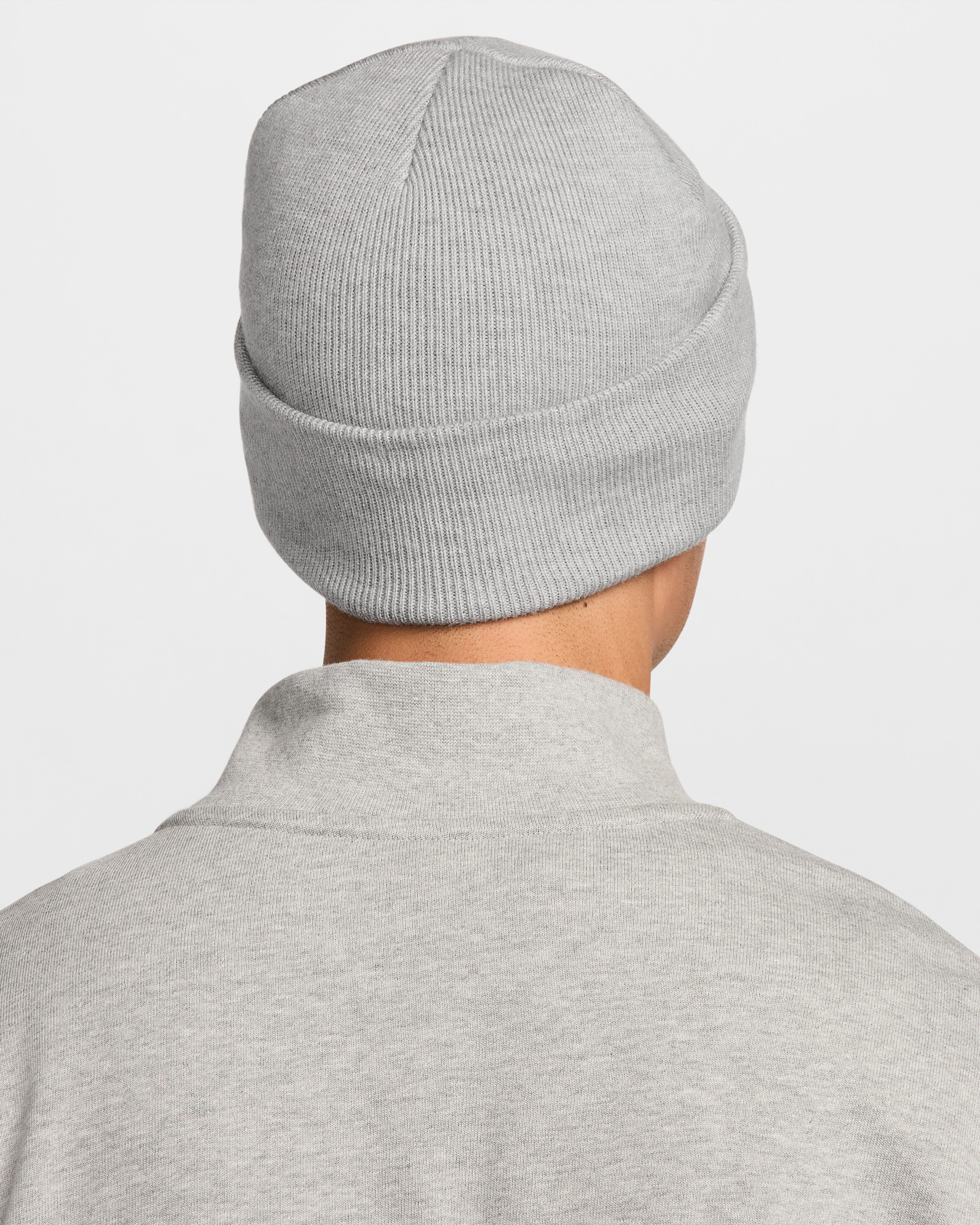 Шапка Nike U Nk Peak Beanie Tc Swsh F24 L HF0187-063 One size серая фото 