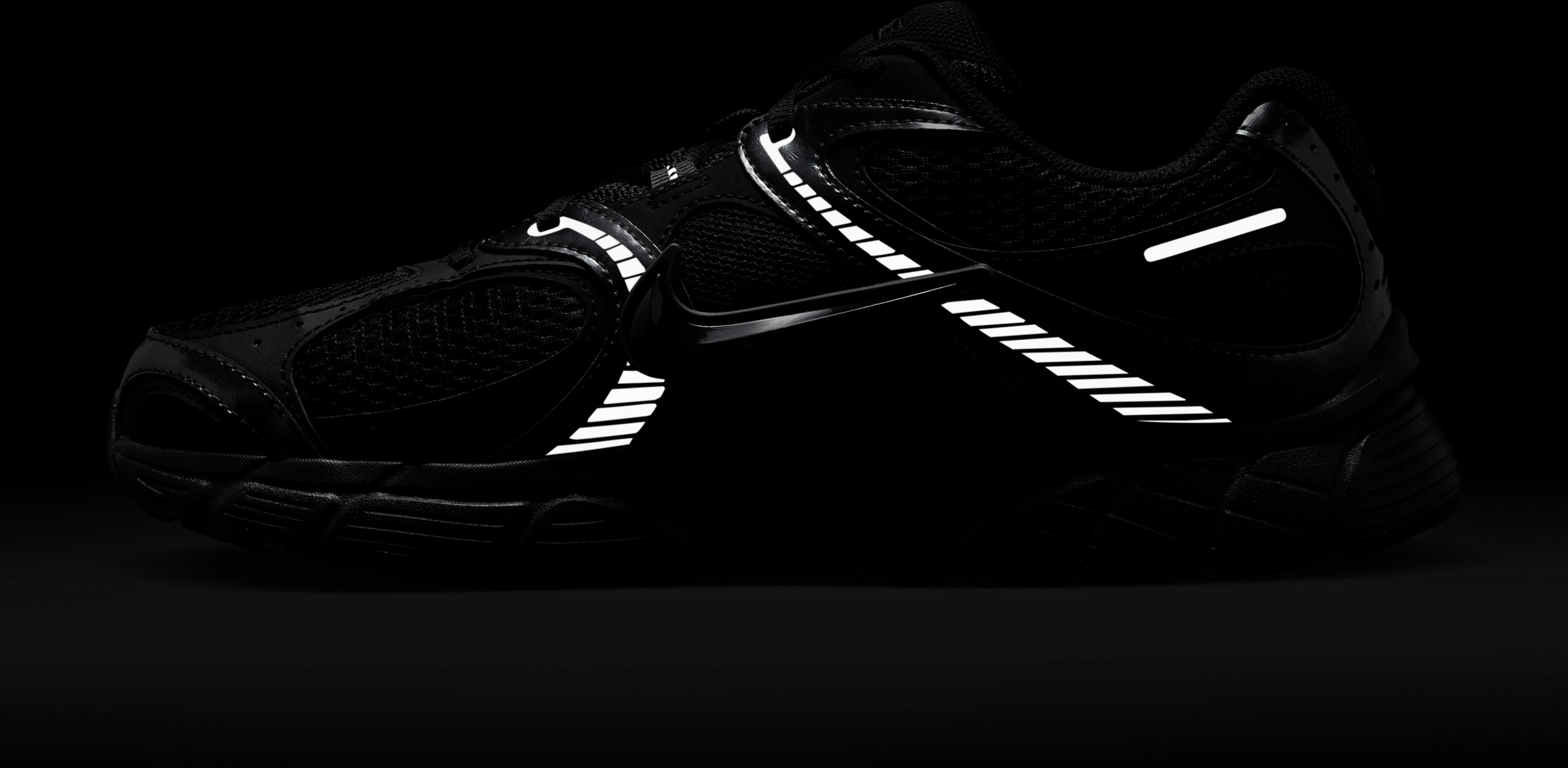 Кроссовки мужские Nike V5 RNR HJ5228-001 42.5 (9 US) черные фото 12