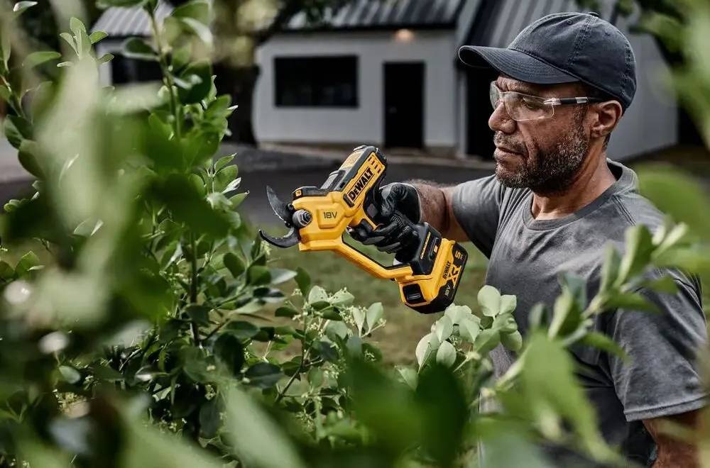 Секатор акумуляторний DeWalt 18В XR d різу 32мм 1.37кг (без АКБ і ЗП), (DCMPP568N)фото