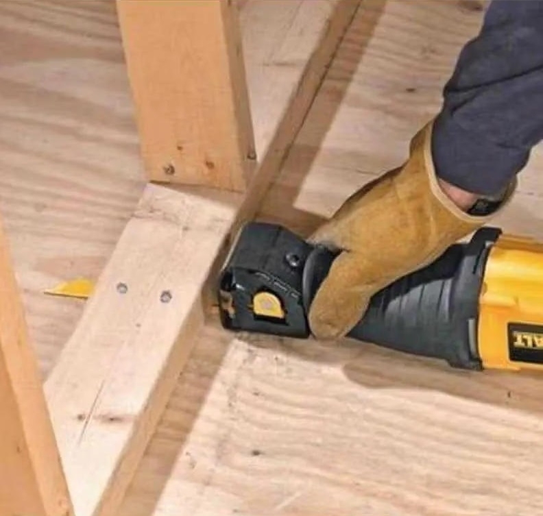 Пила шабельна DeWalt 1100Вт (DWE305PK)фото8