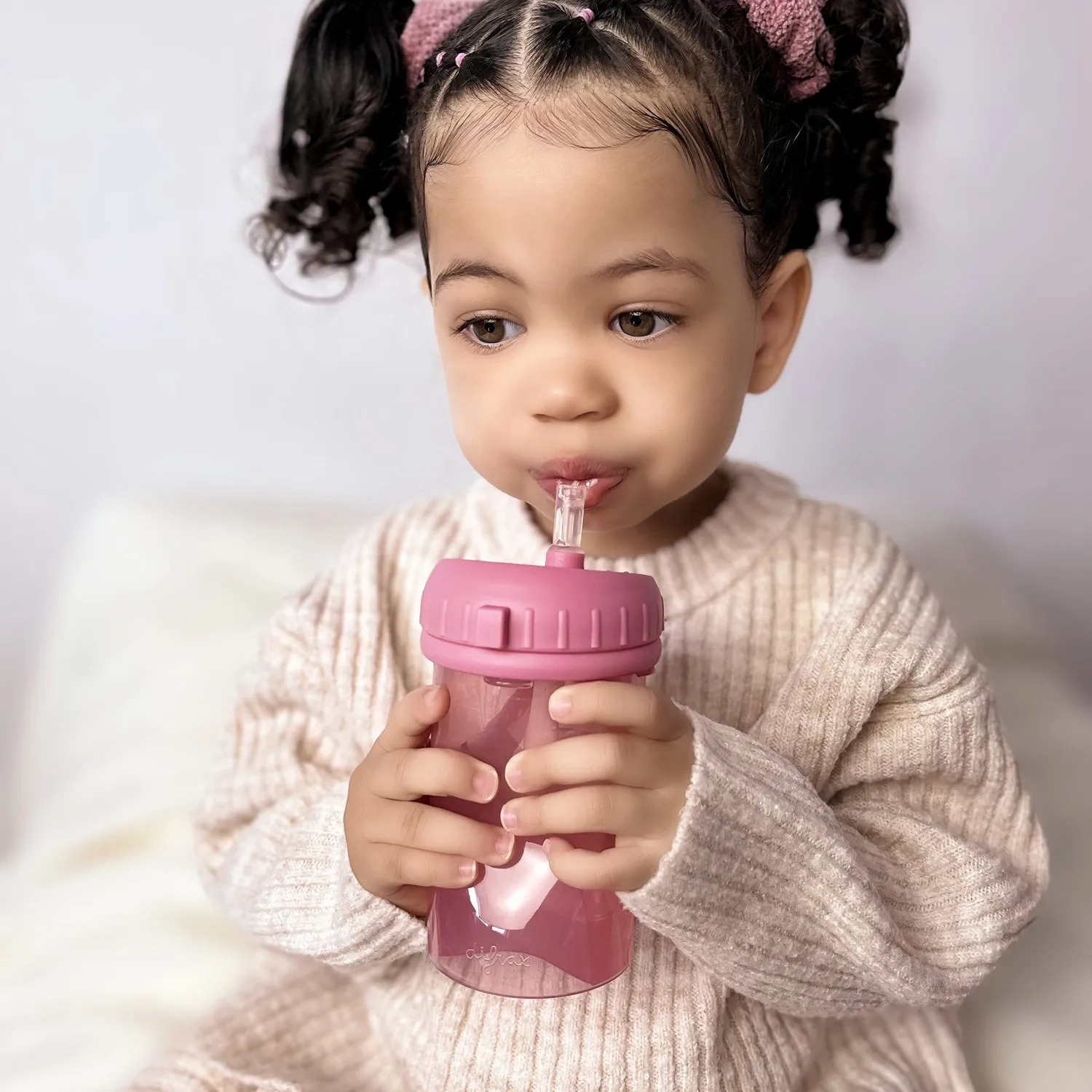 Чашка непроливайка із силіконовою соломинкою Difrax, Raspberry (1010 Raspberry)фото