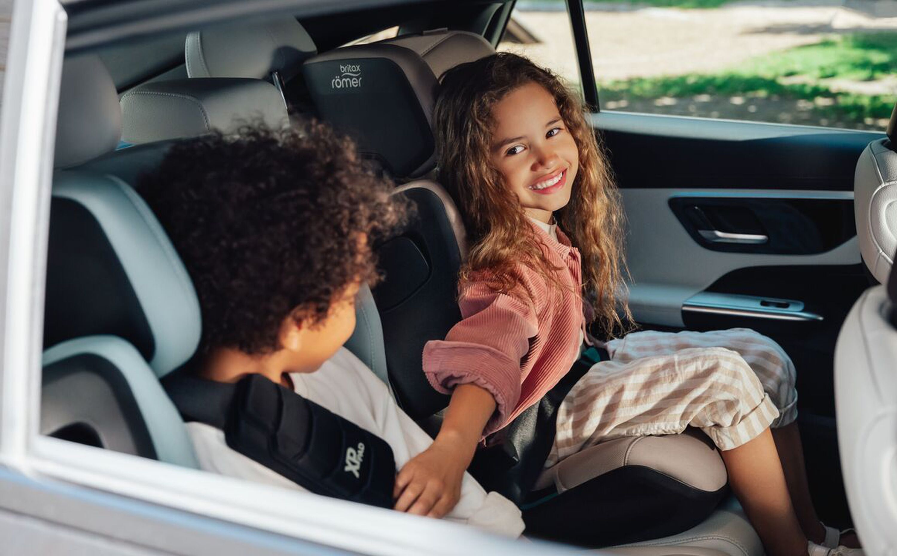 Автокресло BRITAX-ROMER KIDFIX PRO Lux Soft Taupe (2000041303) фото 8