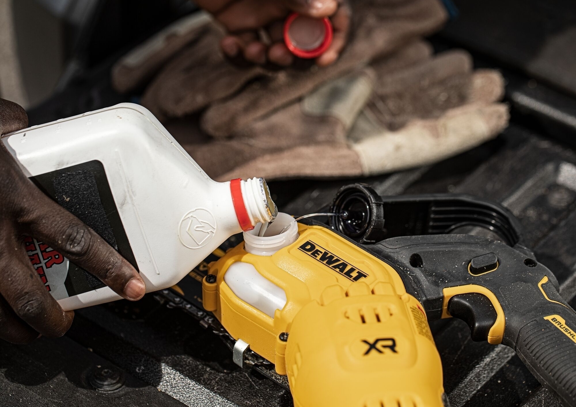 Пила цепная аккумуляторная DeWalt бесщеточная XR Li-lon 18В без АКБ и ЗУ (DCMPS520N) фото 11