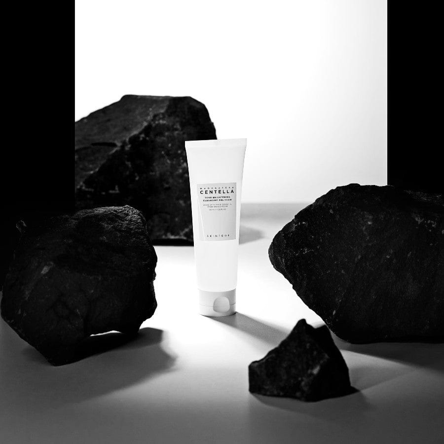 Гель-пінка очищуюча для обличчя Skin1004 Tone Brightening 125 млфото2