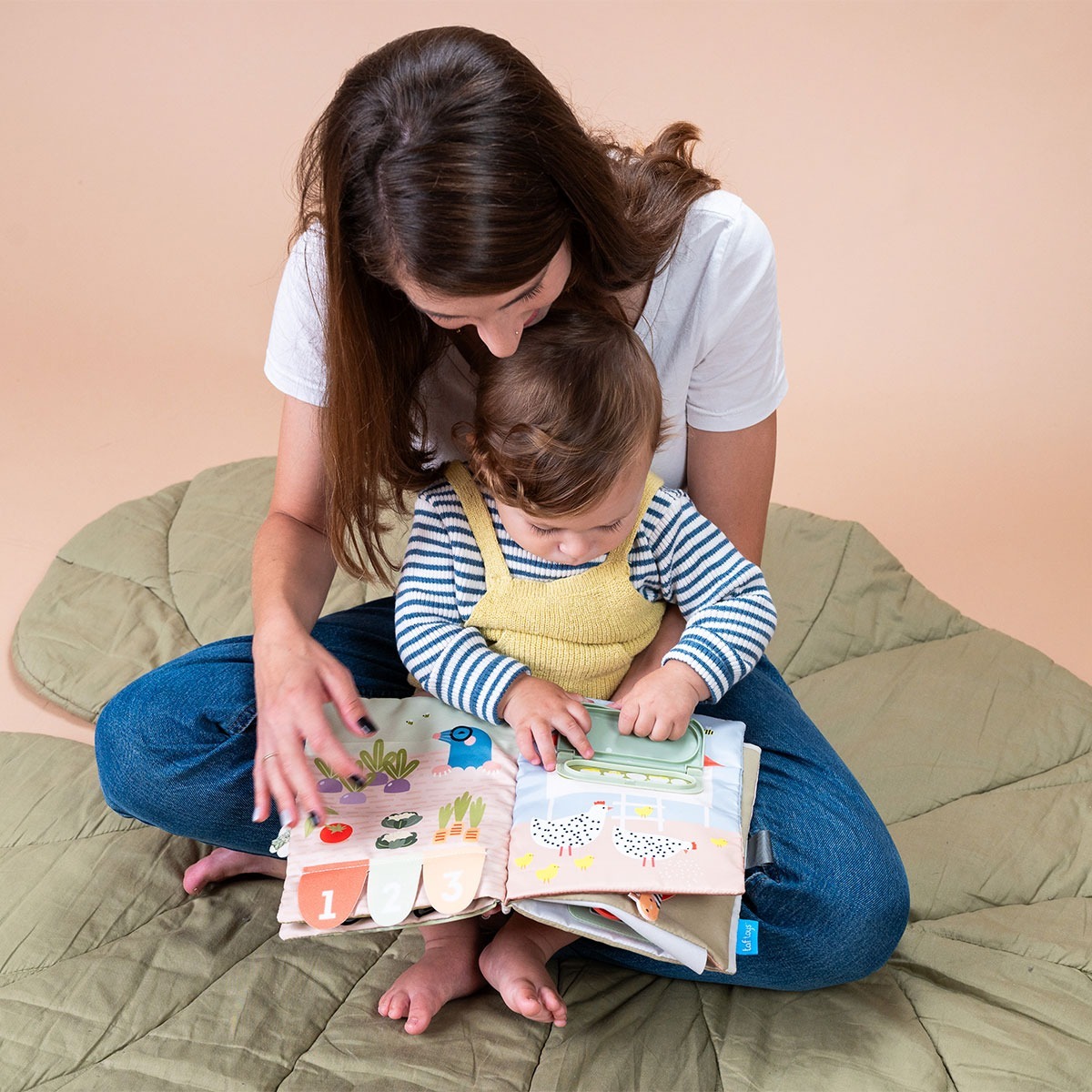 Розвиваюча м'яка книга колекції "Садочок у місті" – Бізібук Зайченка (13355)фото8