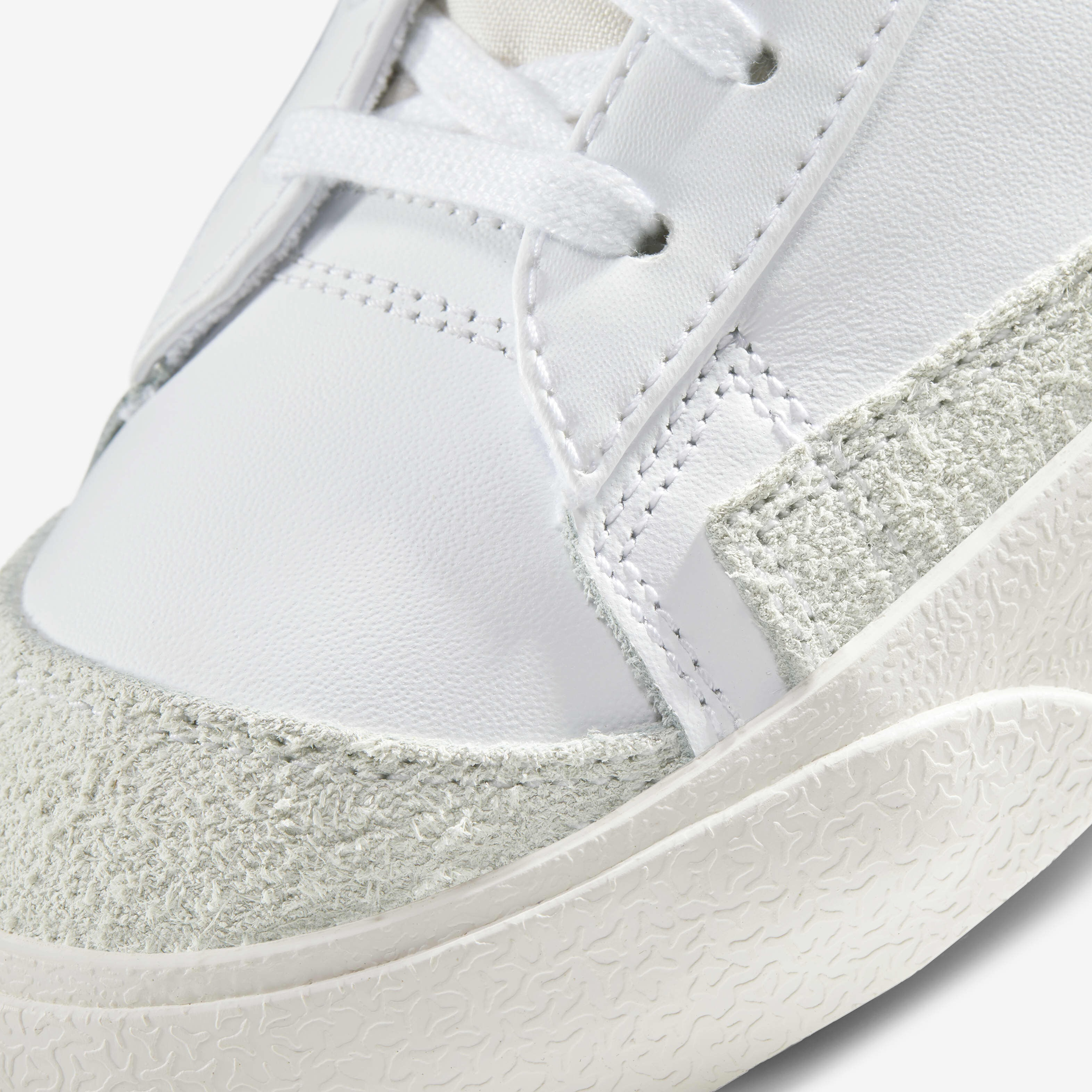 Кроссовки высокие мужские Nike Blazer Mid 77 Vntg BQ6806-100 44 (10 US) белые фото 8