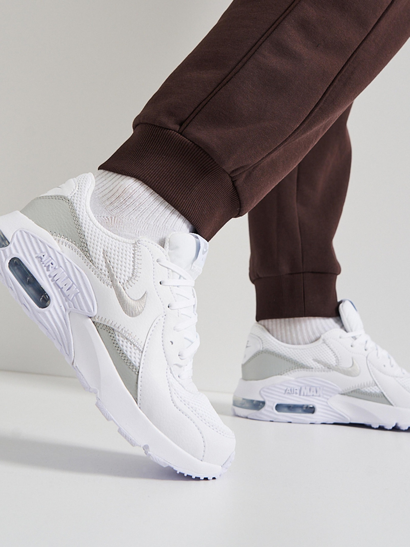 Кросівки жіночі Nike Air Max Excee CD5432-121 36 (5.5 US) білийфото7