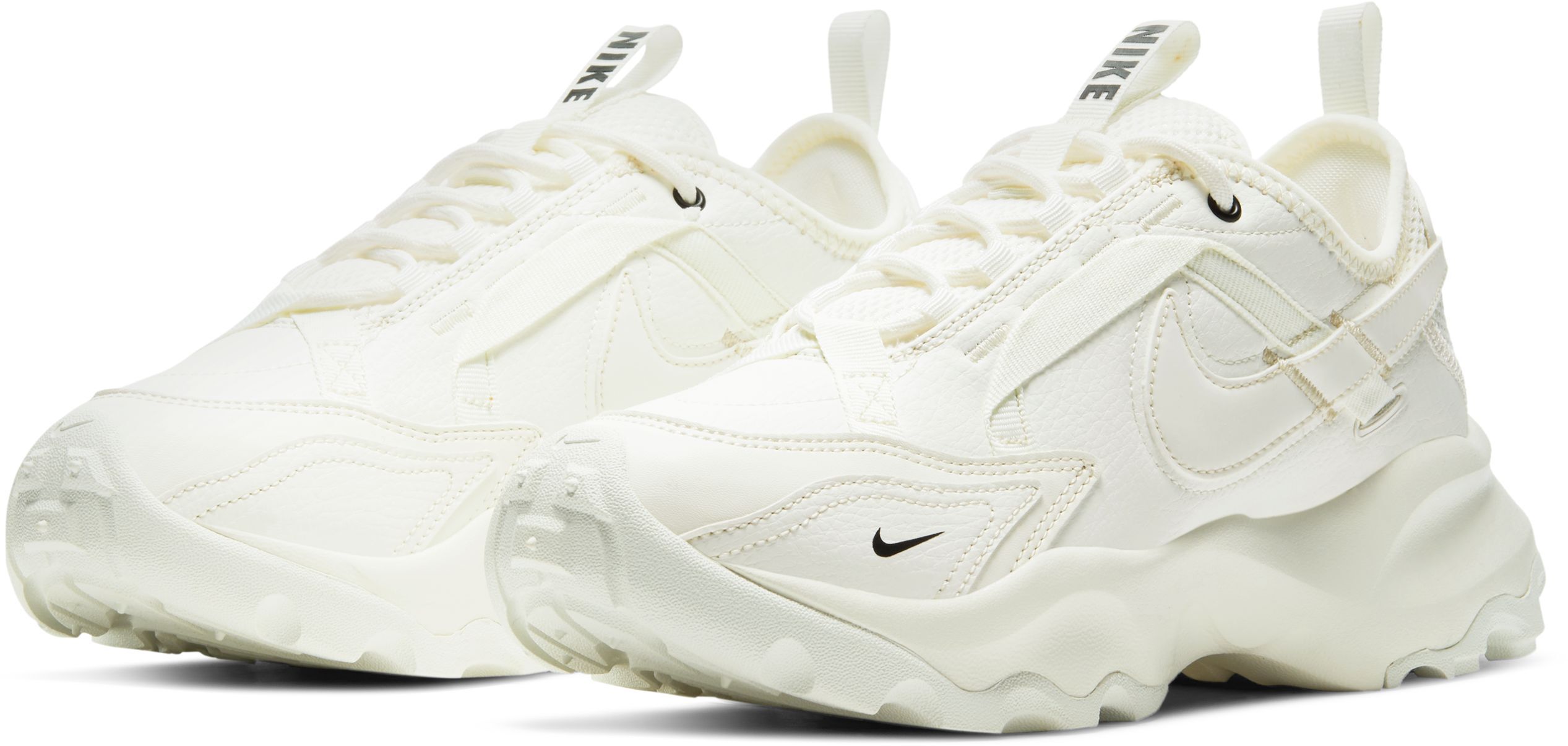 Кроссовки женские Nike TC 7900 DD9682-100 37.5 (6.5 US) молочный/черный фото3