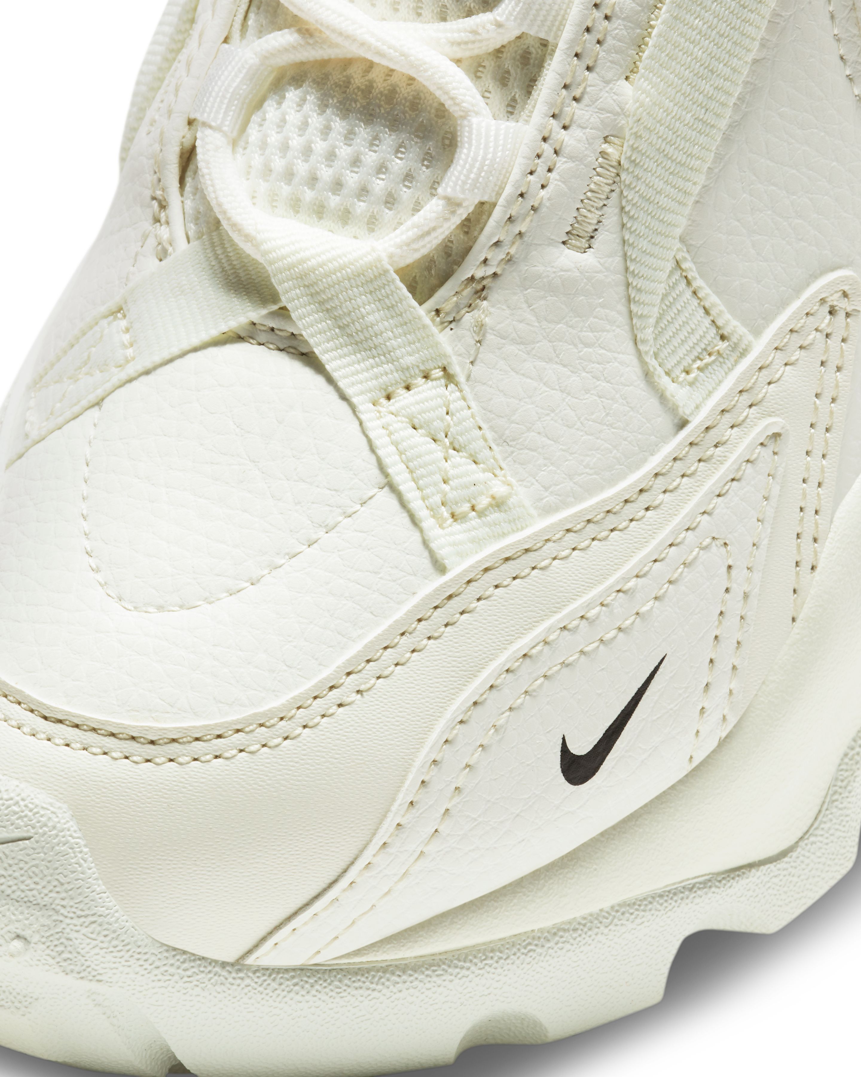 Кроссовки женские Nike TC 7900 DD9682-100 37.5 (6.5 US) молочный/черный фото7