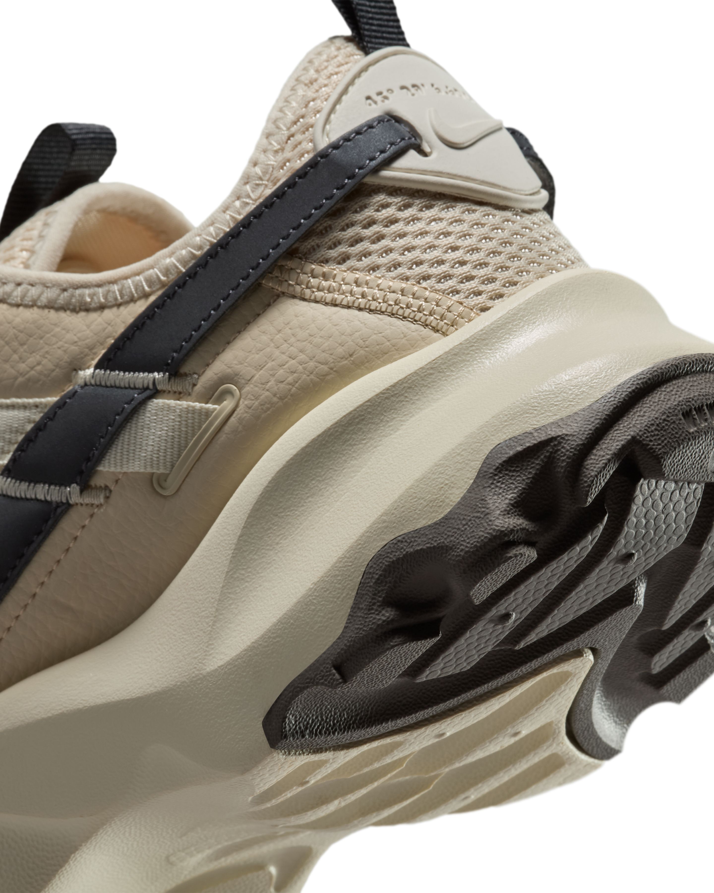 Кроссовки женские Nike TC 7900 DD9682-200 36 (5.5 US) бежевые фото 8