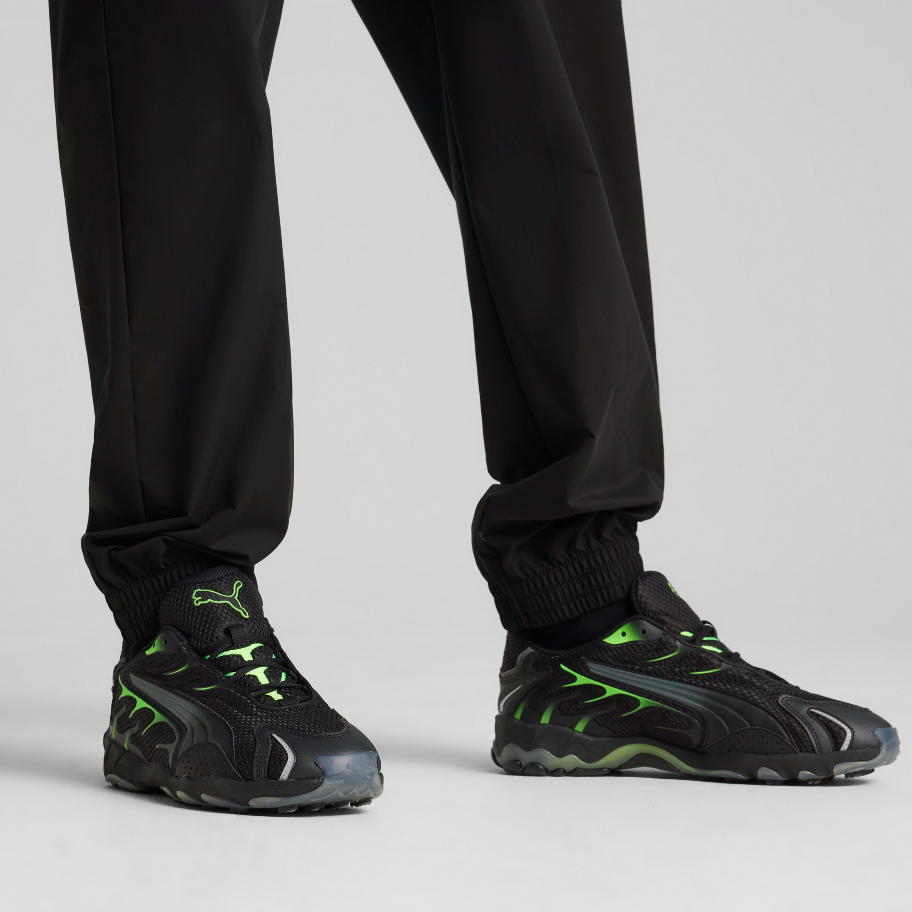 Кроссовки Puma Inhale 401560-01 45 (10.5 UK) черный/зеленый фото 8