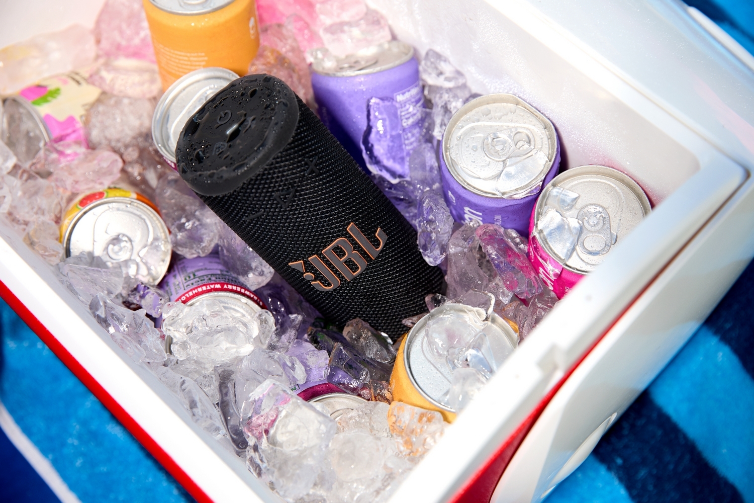 Портативная акустика JBL Grip Squad (JBLGRIPSQUAD) фото 11