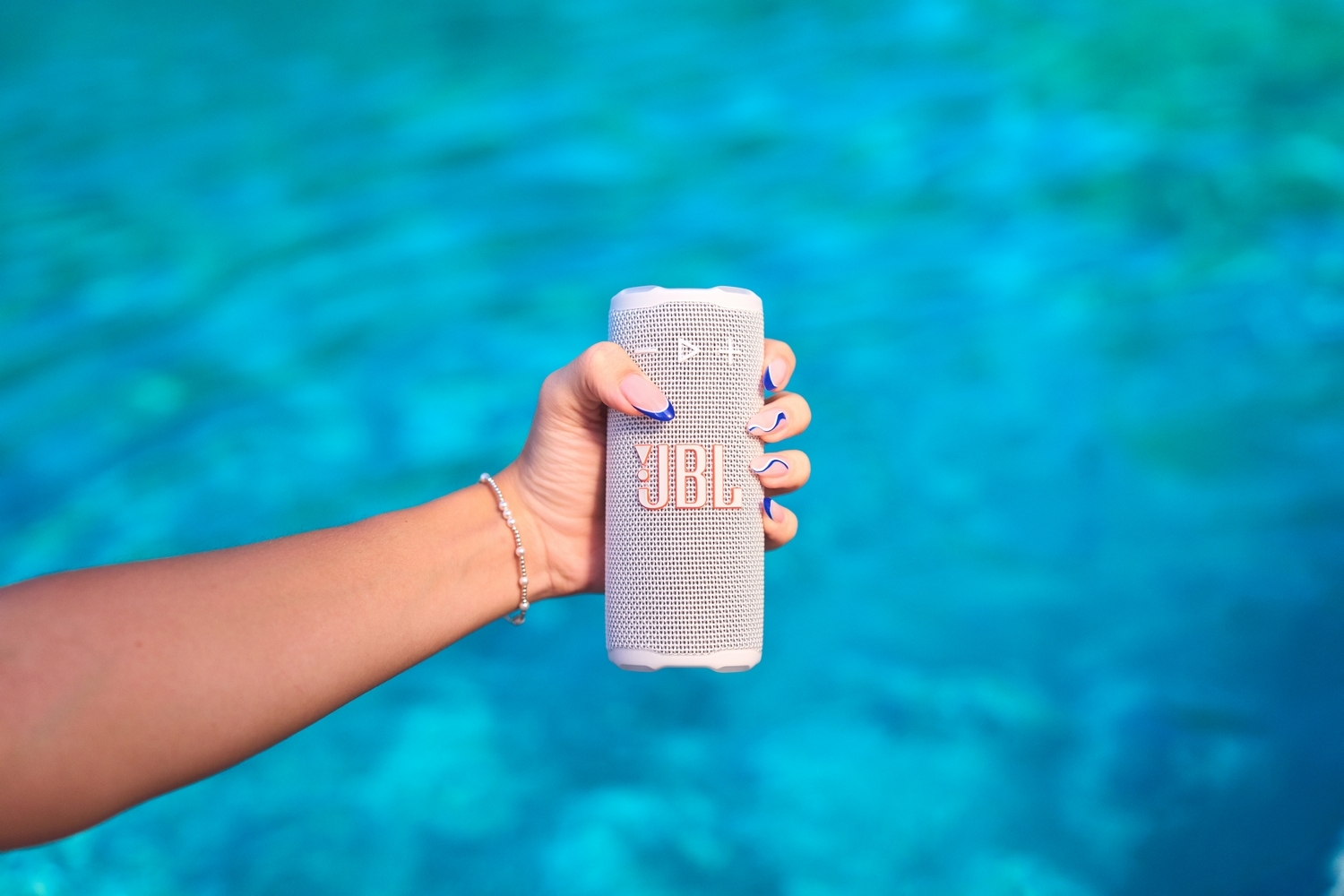 Портативна акустика JBL Grip White (JBLGRIPWHT)фото10