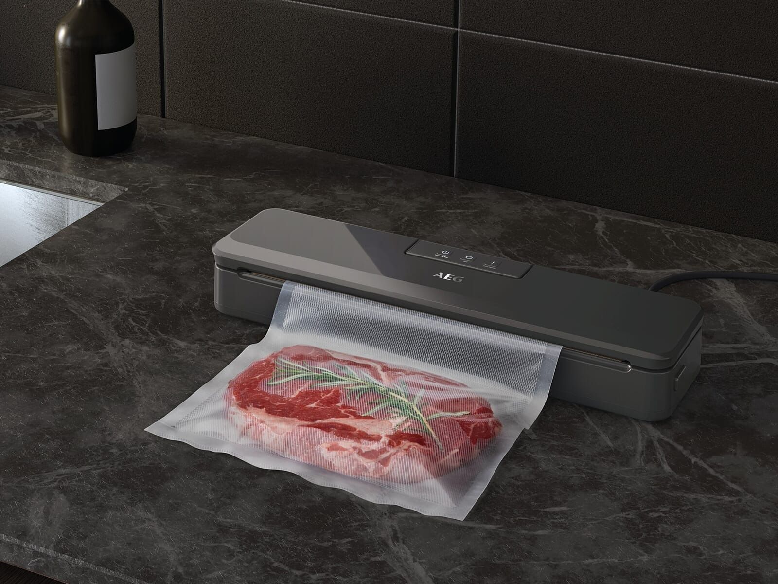 Комплект Сушка для овощей и фруктов ARDESTO FDB-5321T+Вакуумный набор AEG VS4-1-4AG фото 17