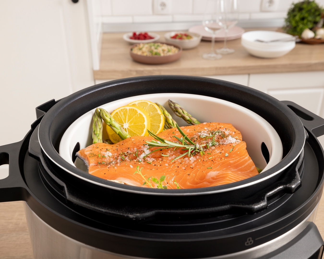 Мультиварка-скороварка Gorenje GMC6SBKфото