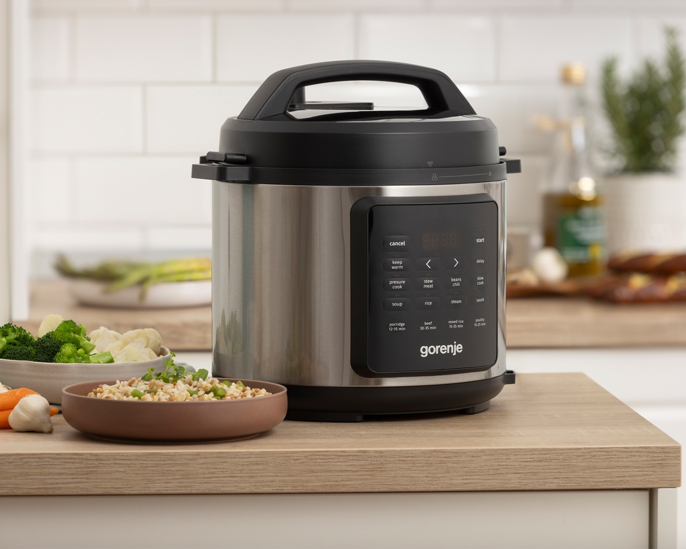 Мультиварка-скороварка Gorenje GMC6SBKфото