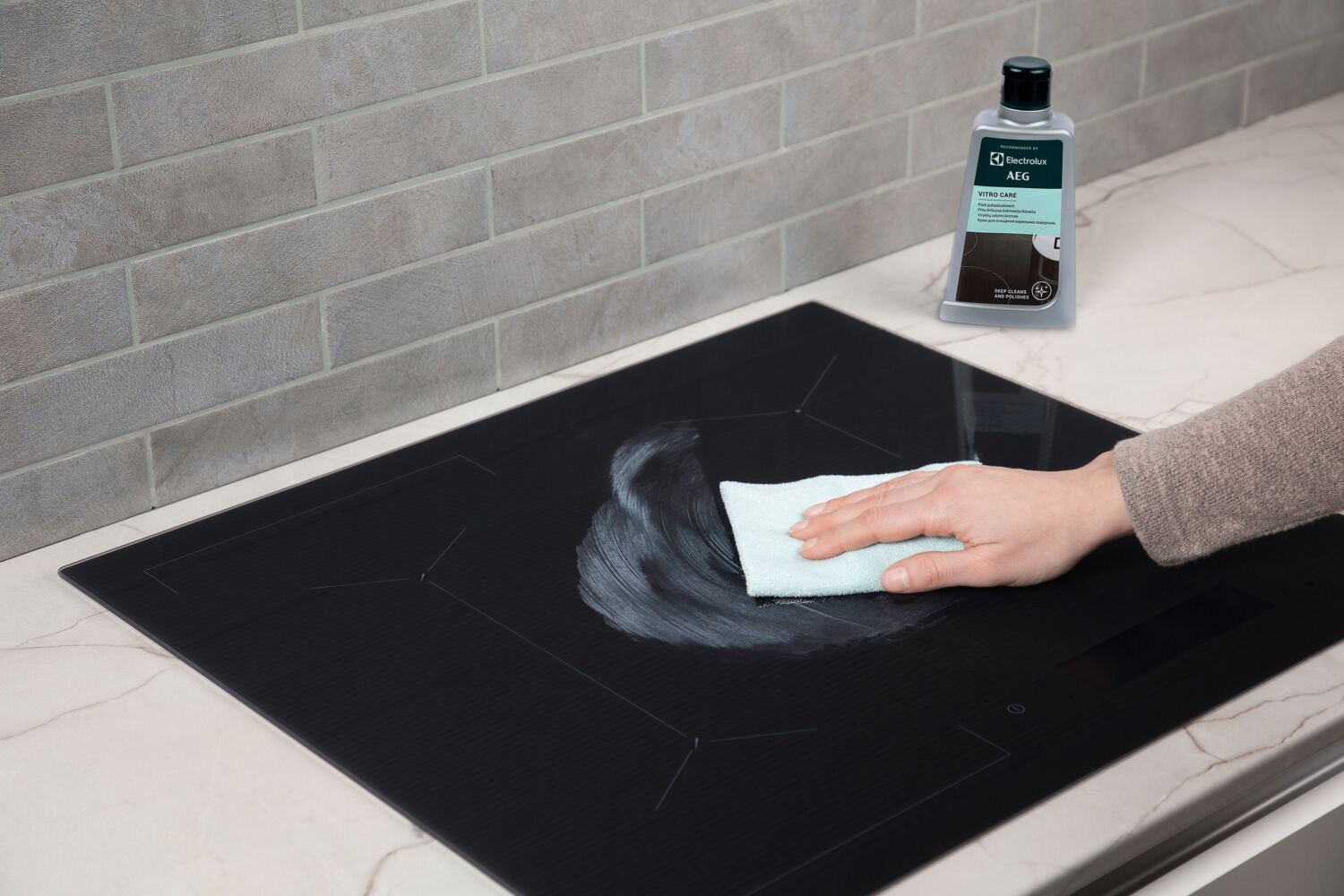 Крем Electrolux для очищення варильних поверхонь, 300млфото