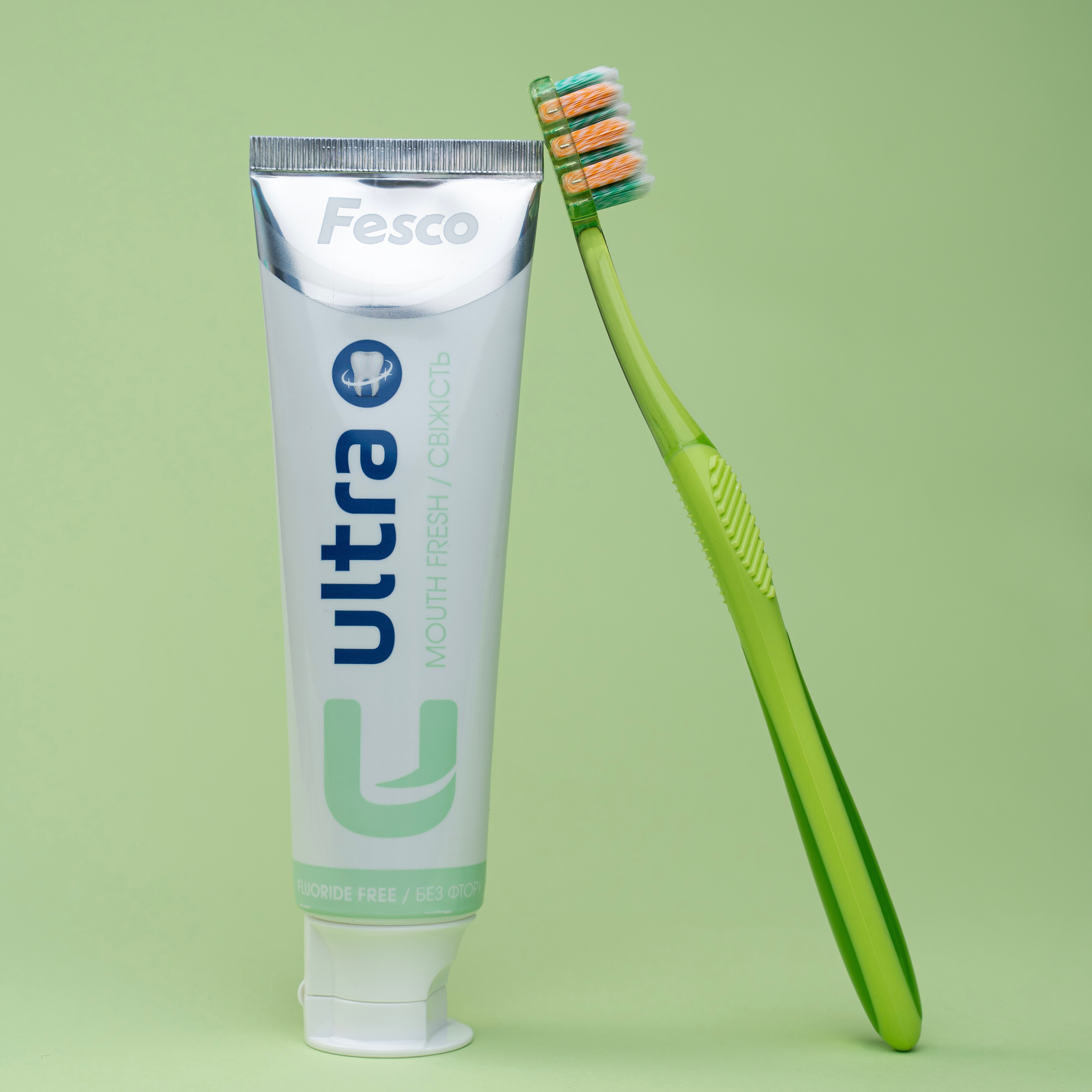 Зубная щетка Fesco Ultra Multibrush салатовая фото 7