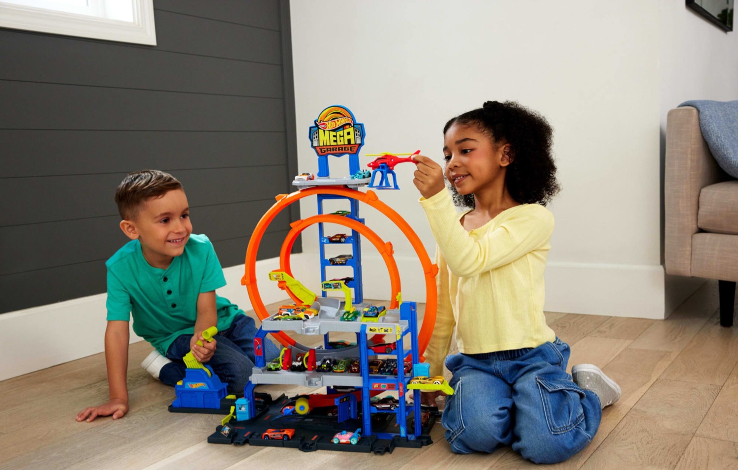 Набор "Гараж из мега петлей" Hot Wheels (JBM74) фото