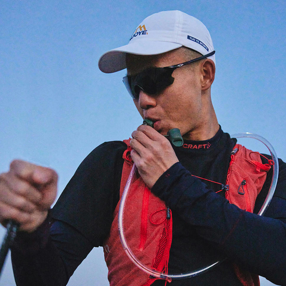 Питьевая система (гидратор) Naturehike CNK2450CF011, 2л, белая фото 2