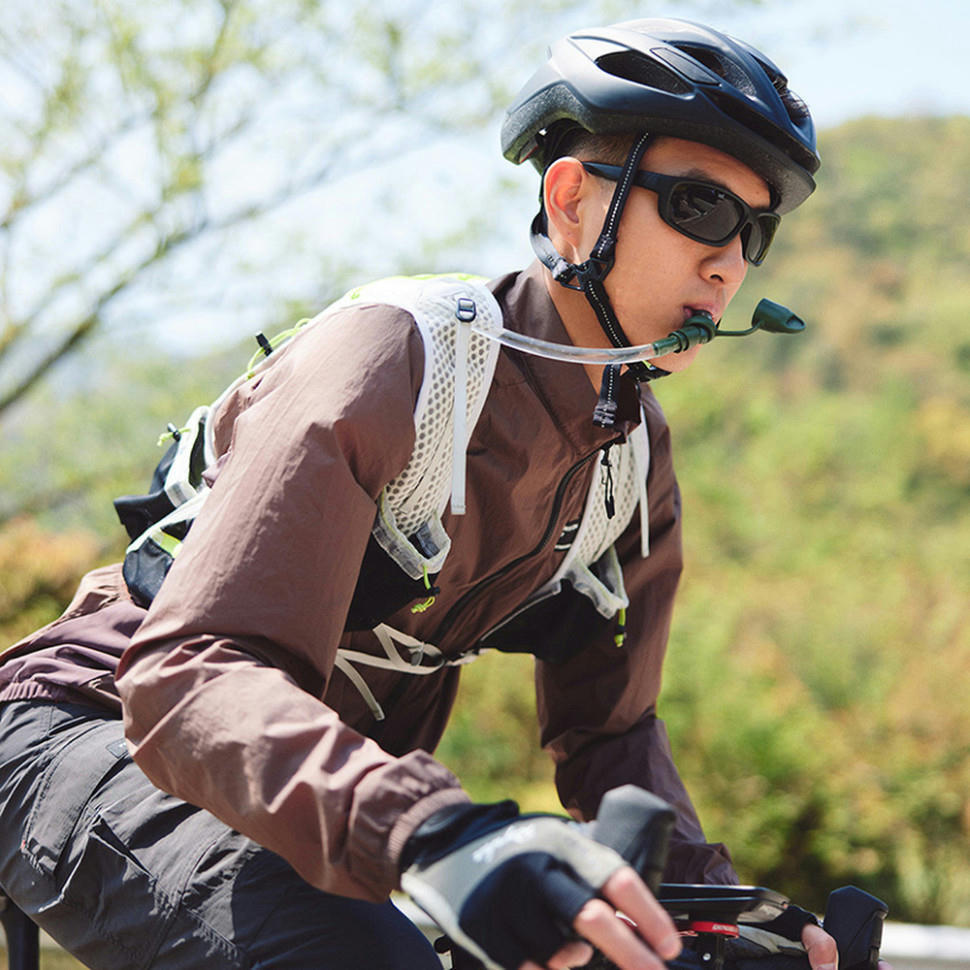 Питьевая система (гидратор) Naturehike CNK2450CF011, 2л, белая фото 4