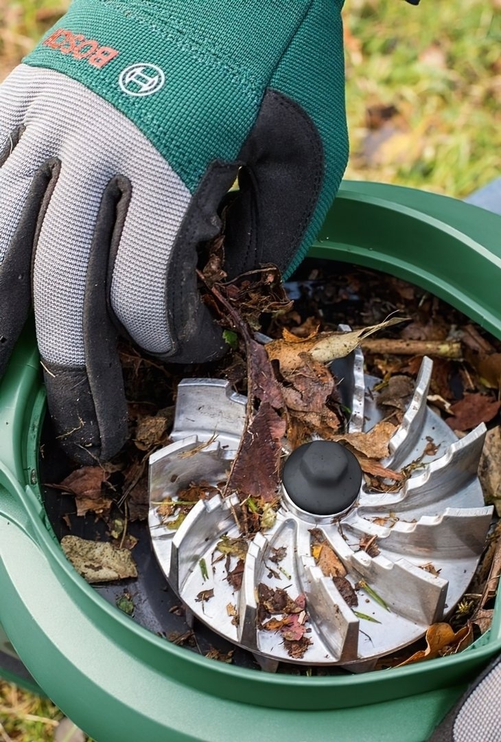 Воздуходувка-пылесос Bosch UniversalGardenTidy 3000 повреждена упаковка (0.600.8B1.001S) фото 