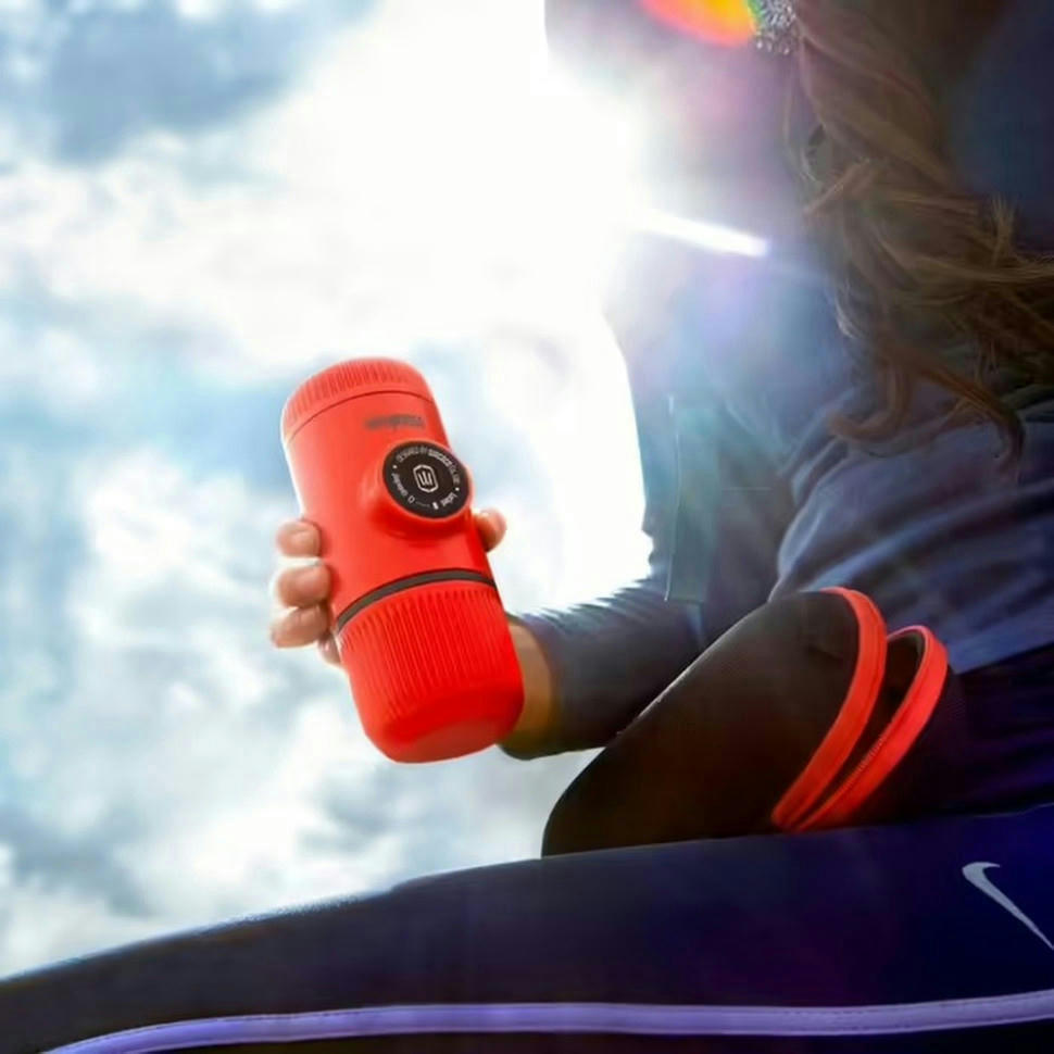 Эспрессо-кофеварка портативная Wacaco Nanopresso с чехлом Красная (WNANORED) фото 4